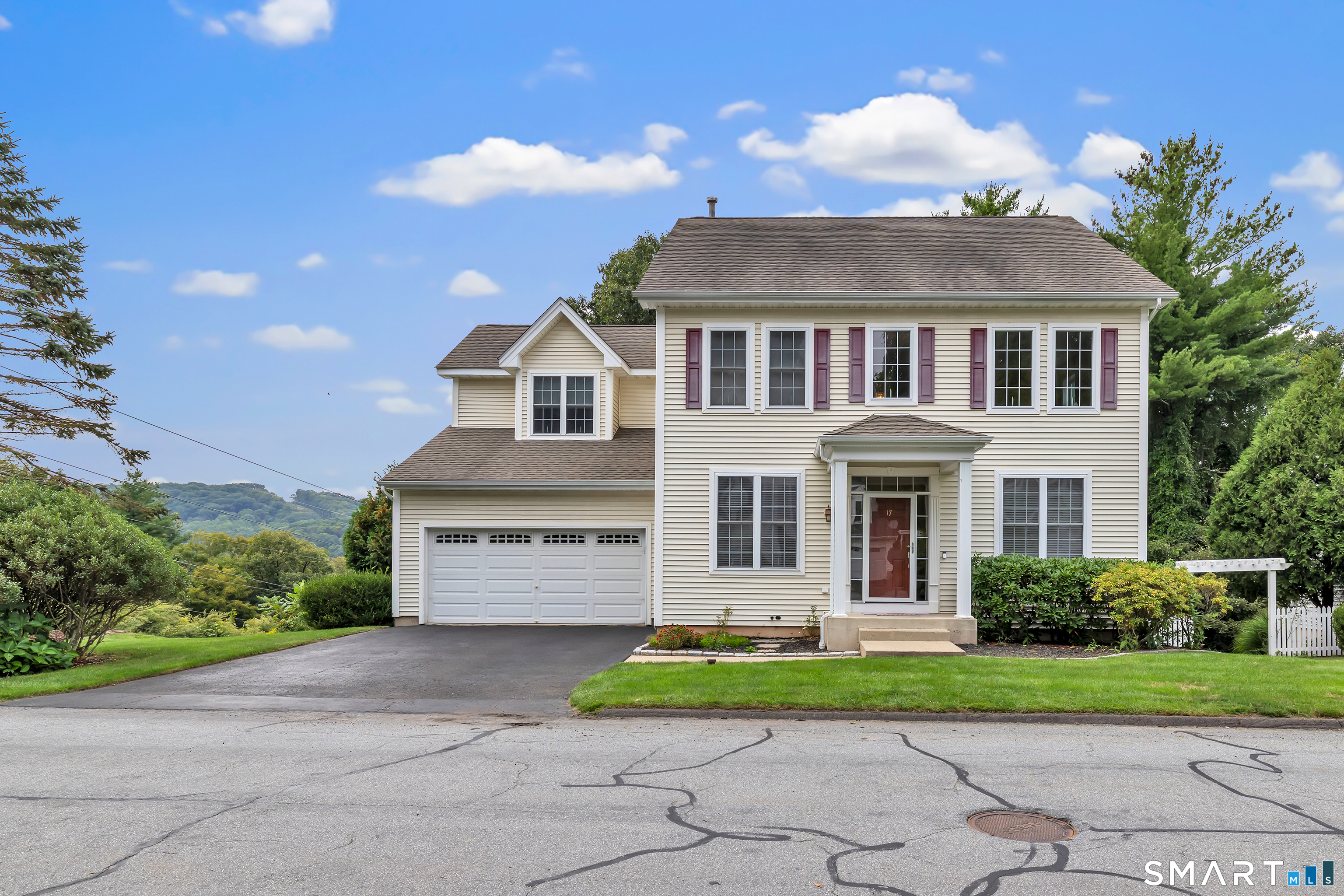17 Traditions Boulevard