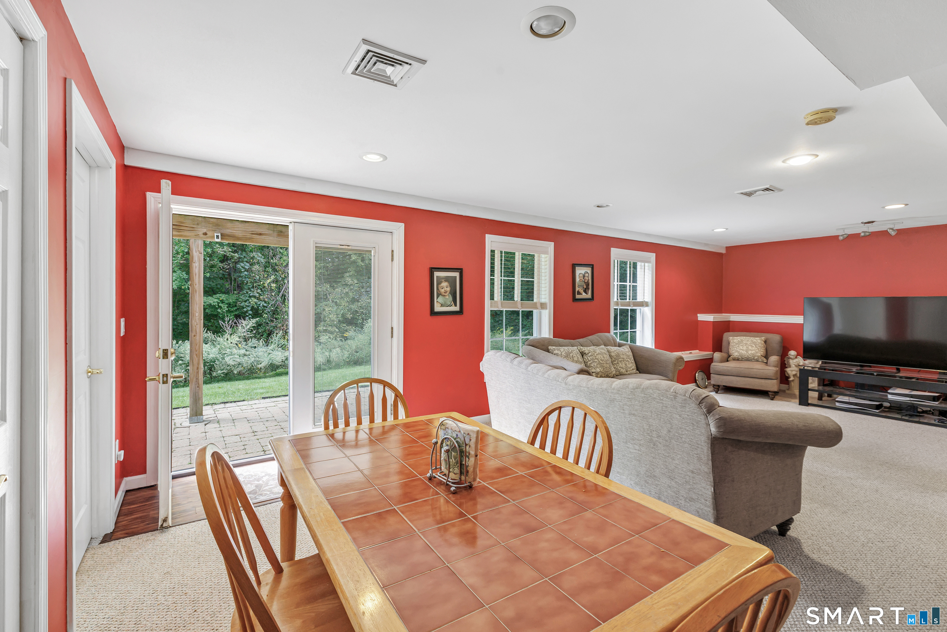 17 Traditions Boulevard photo 34