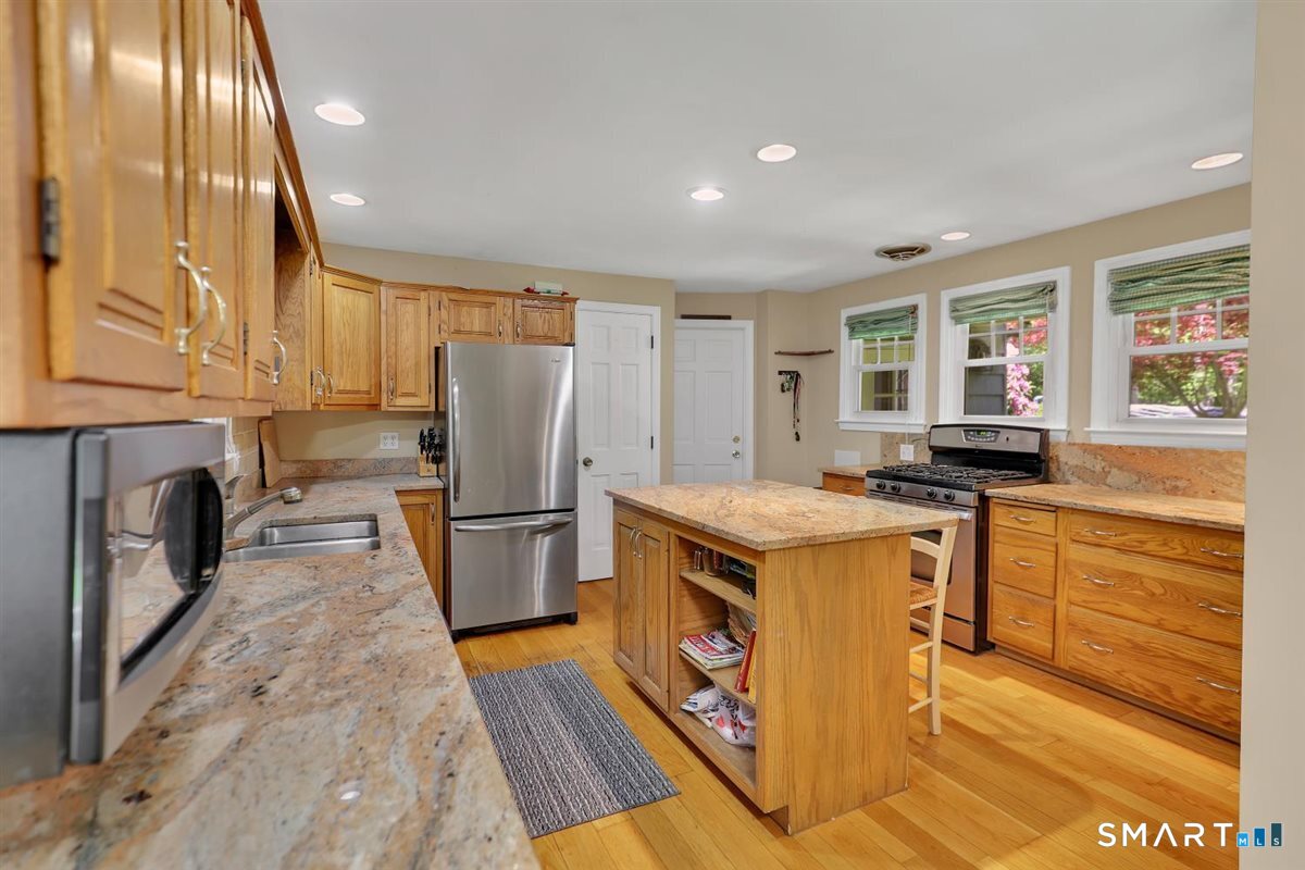 55 Burr Road photo 10