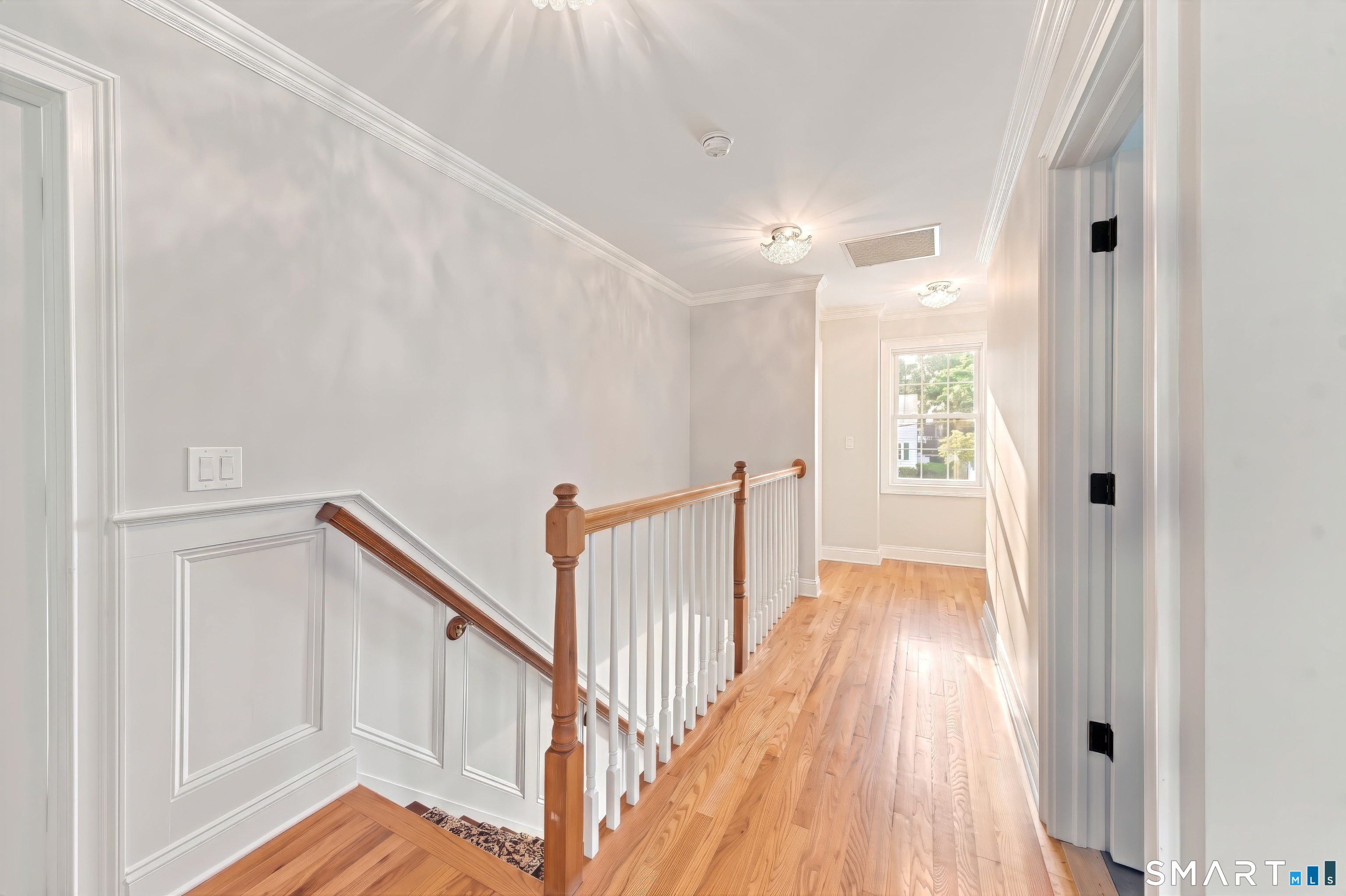 54 Saint Charles Avenue photo 12