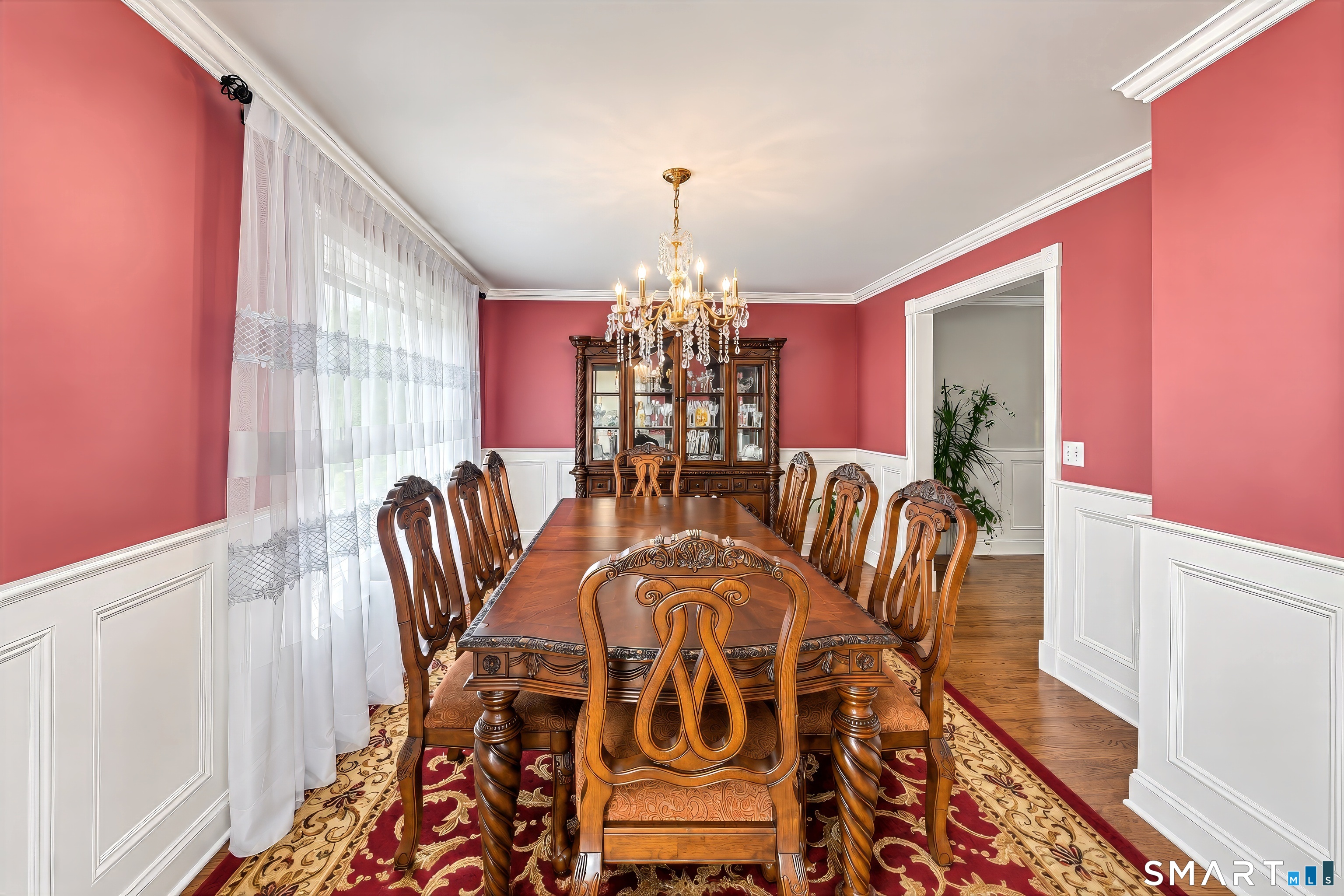 54 Saint Charles Avenue photo 8