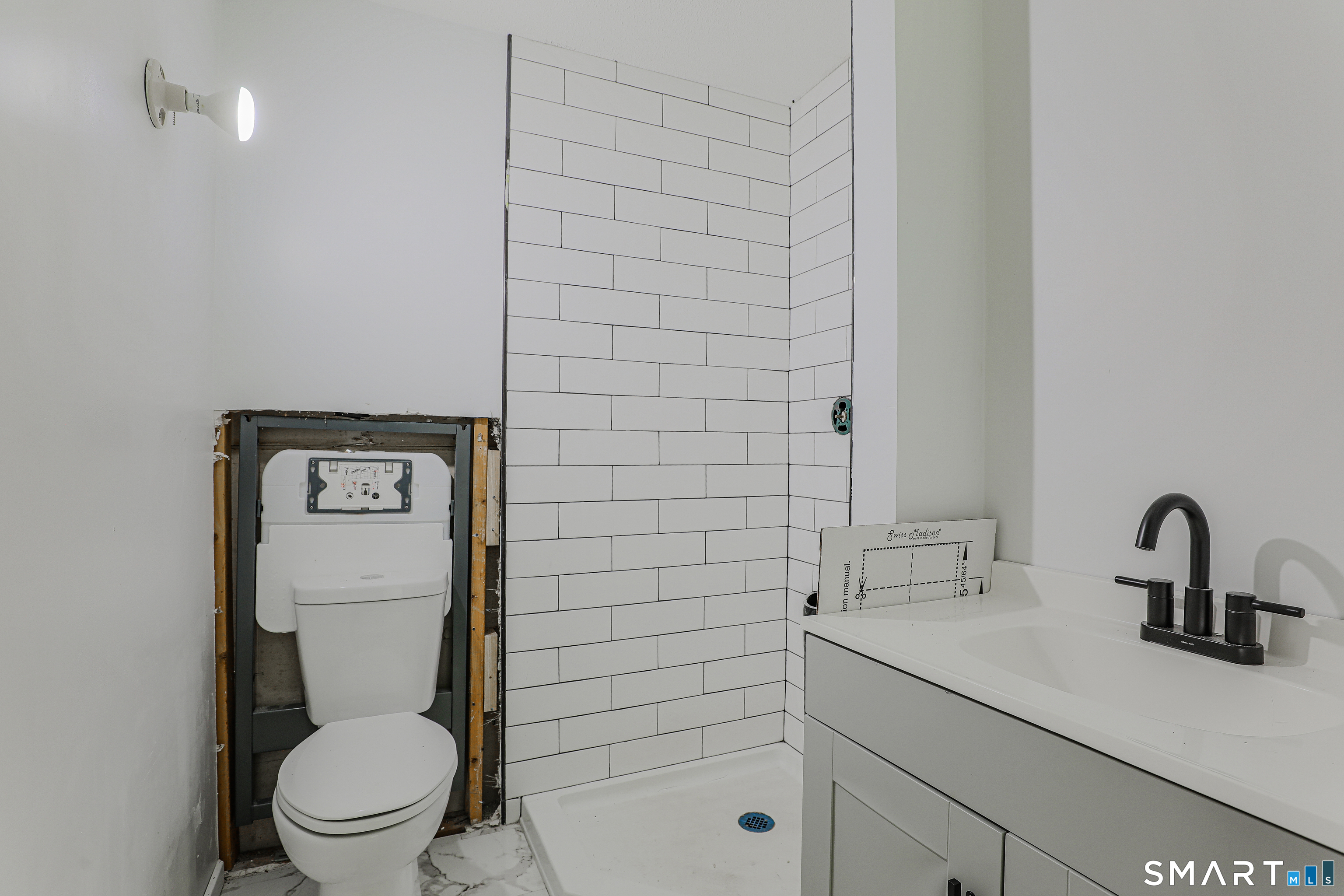 54 Baxter Street photo 15