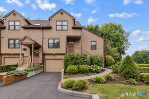 10 Edgehill, Unit 10, Monroe