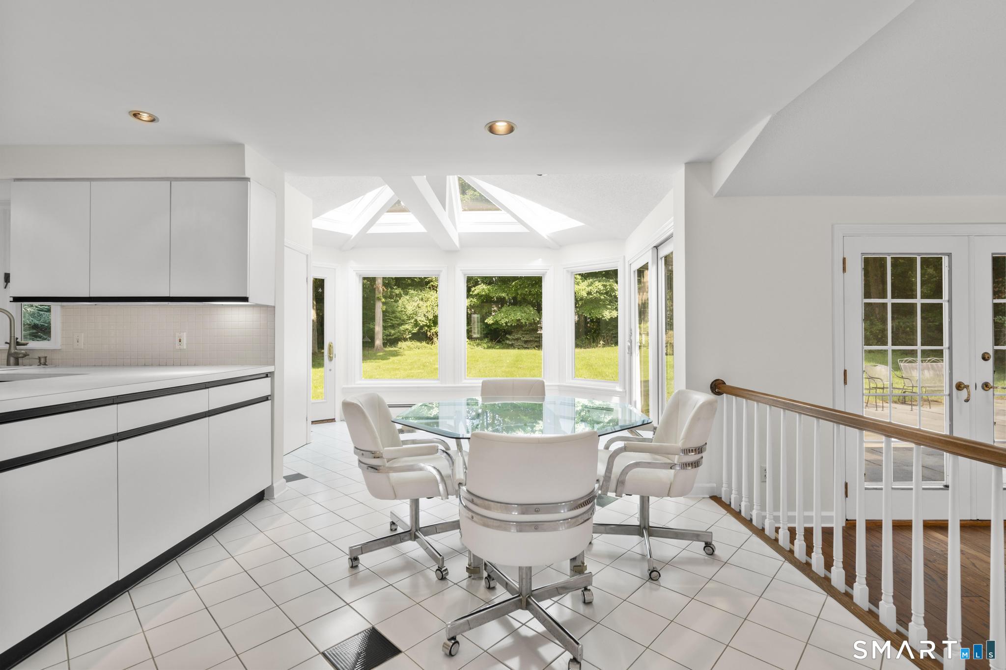 241 Argyle Road photo 10