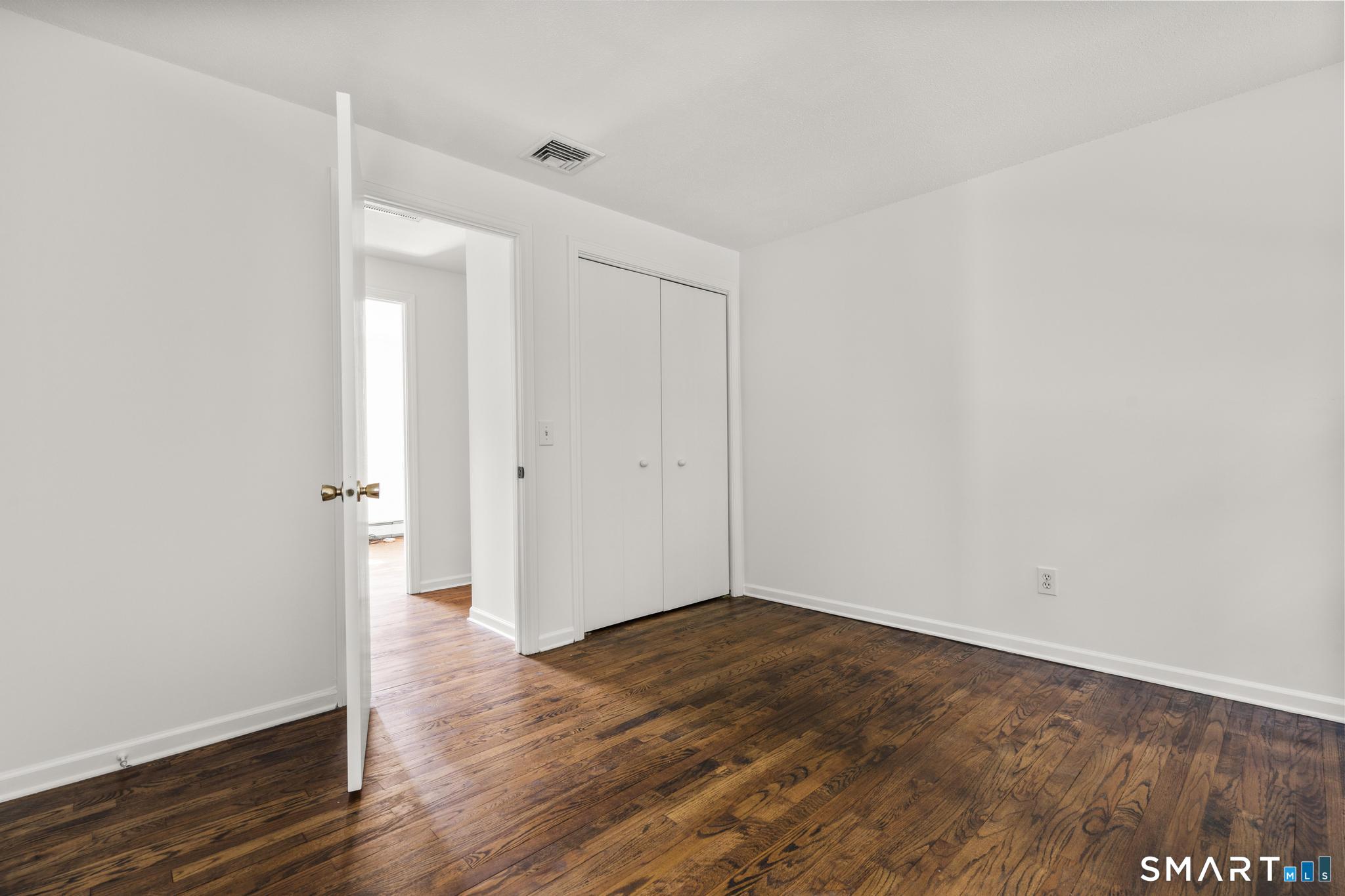 241 Argyle Road photo 33
