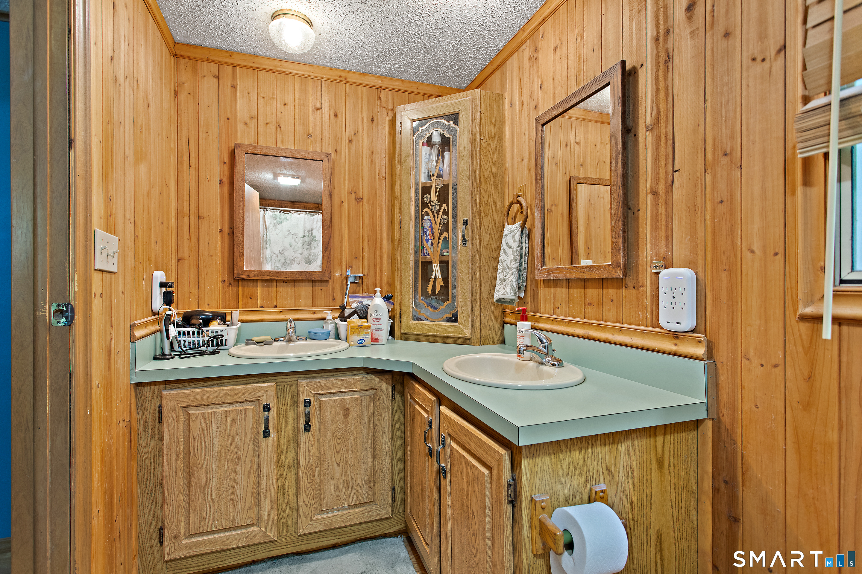 17 Evergreen Park photo 11