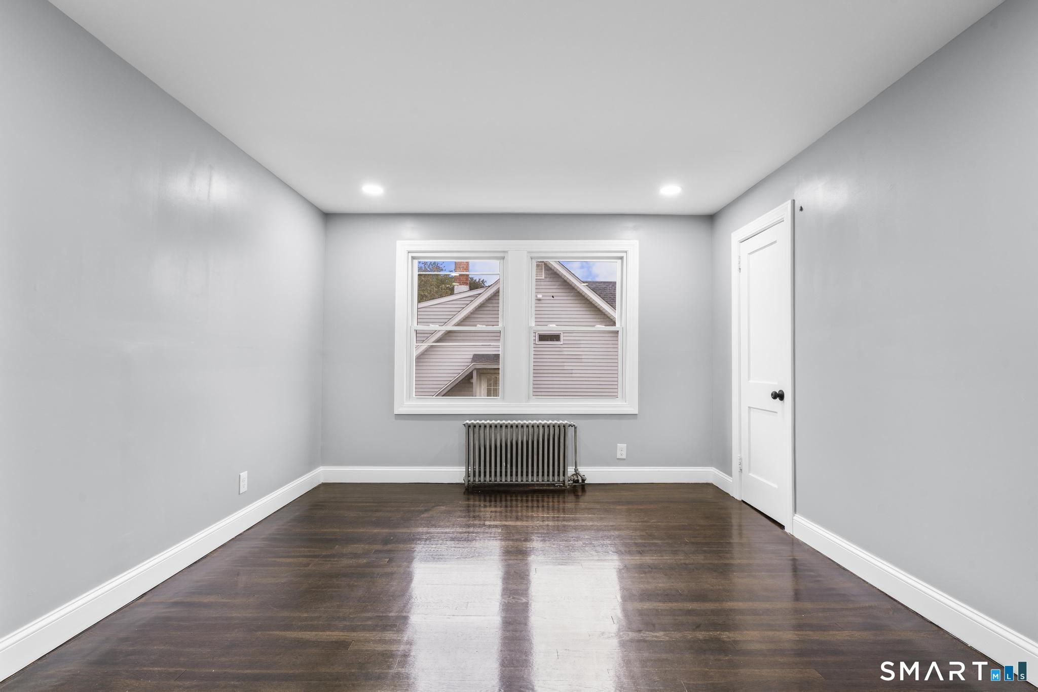 524 Broad Street photo 10