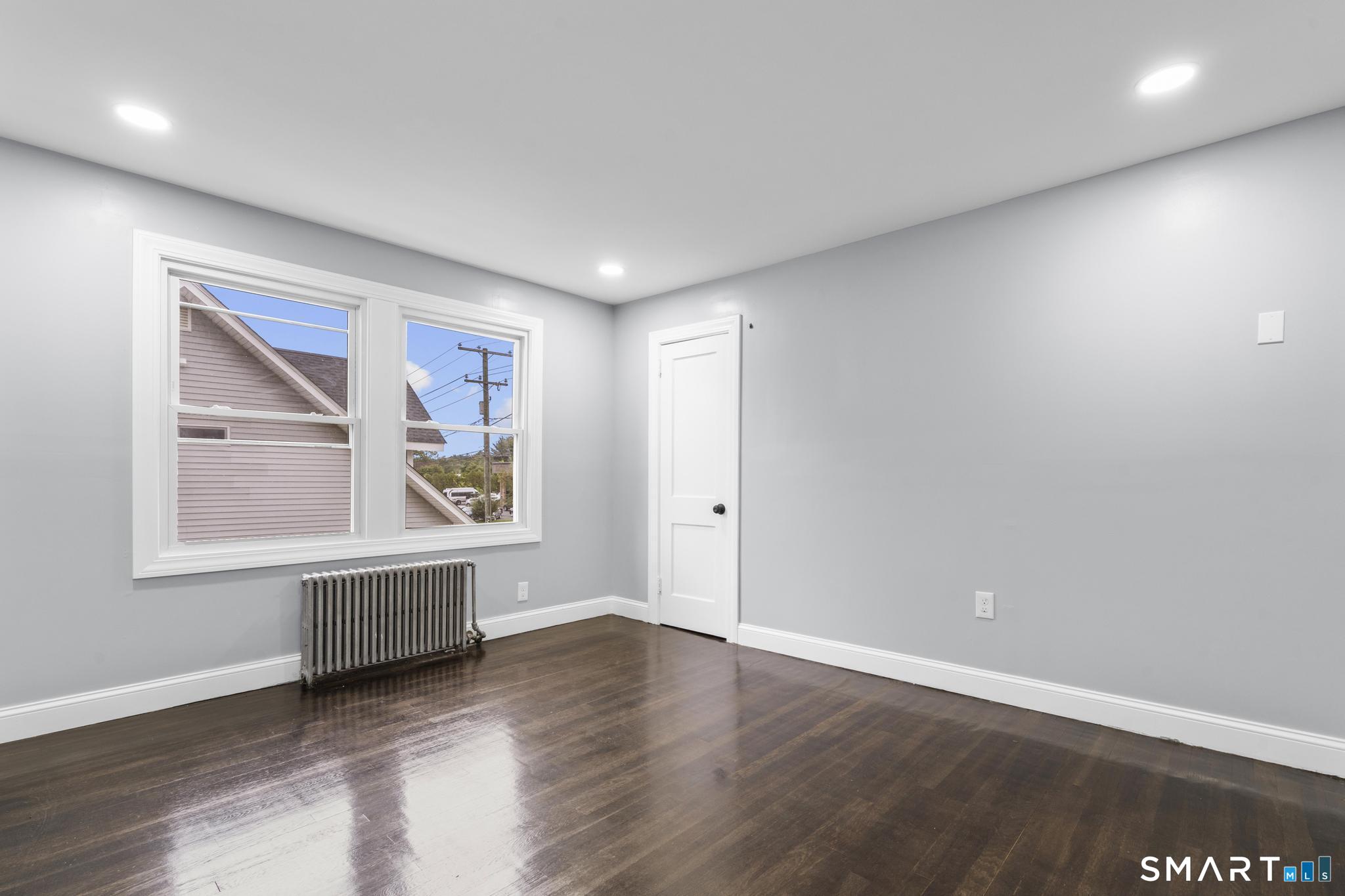 524 Broad Street photo 11
