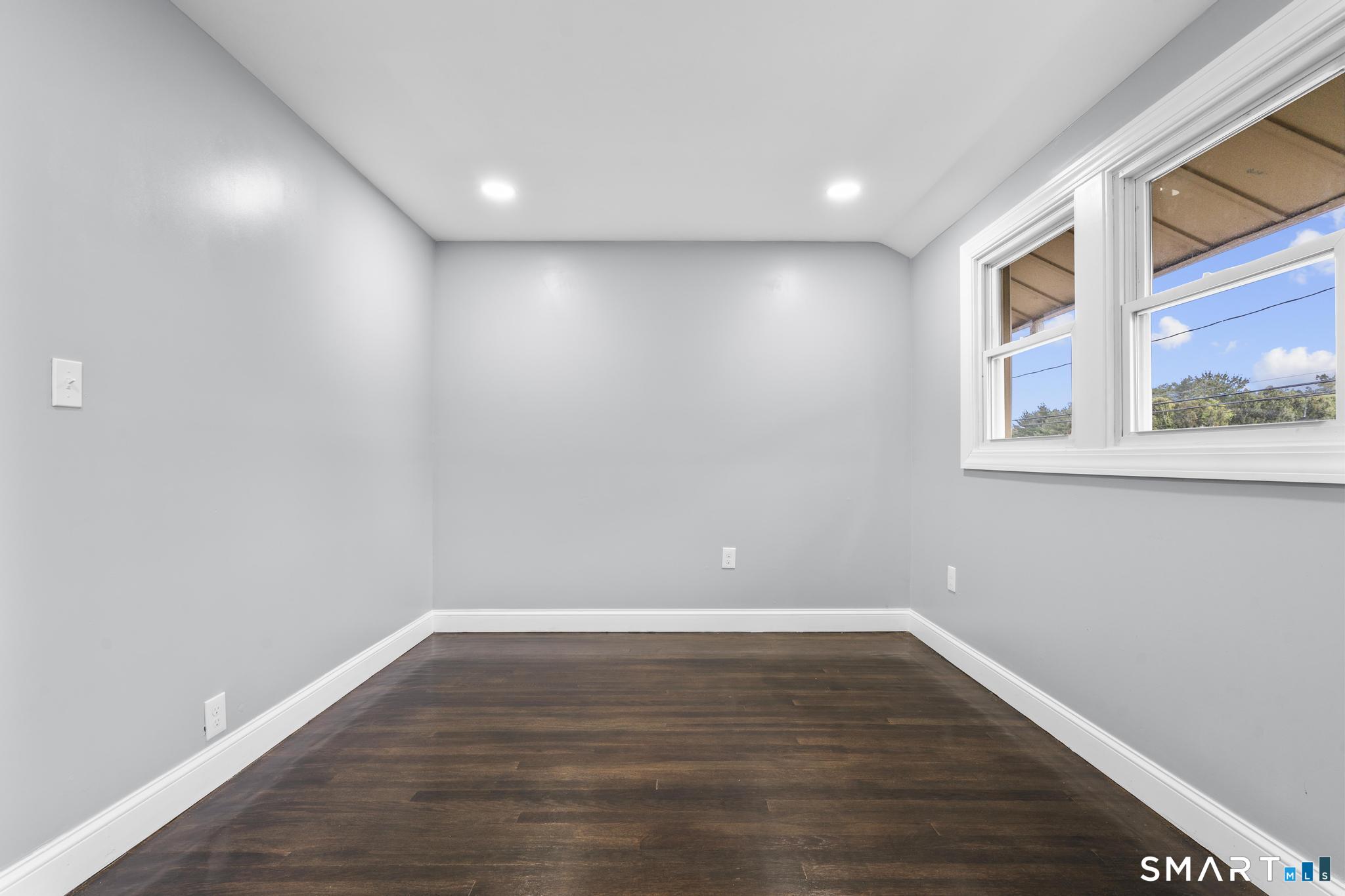 524 Broad Street photo 13