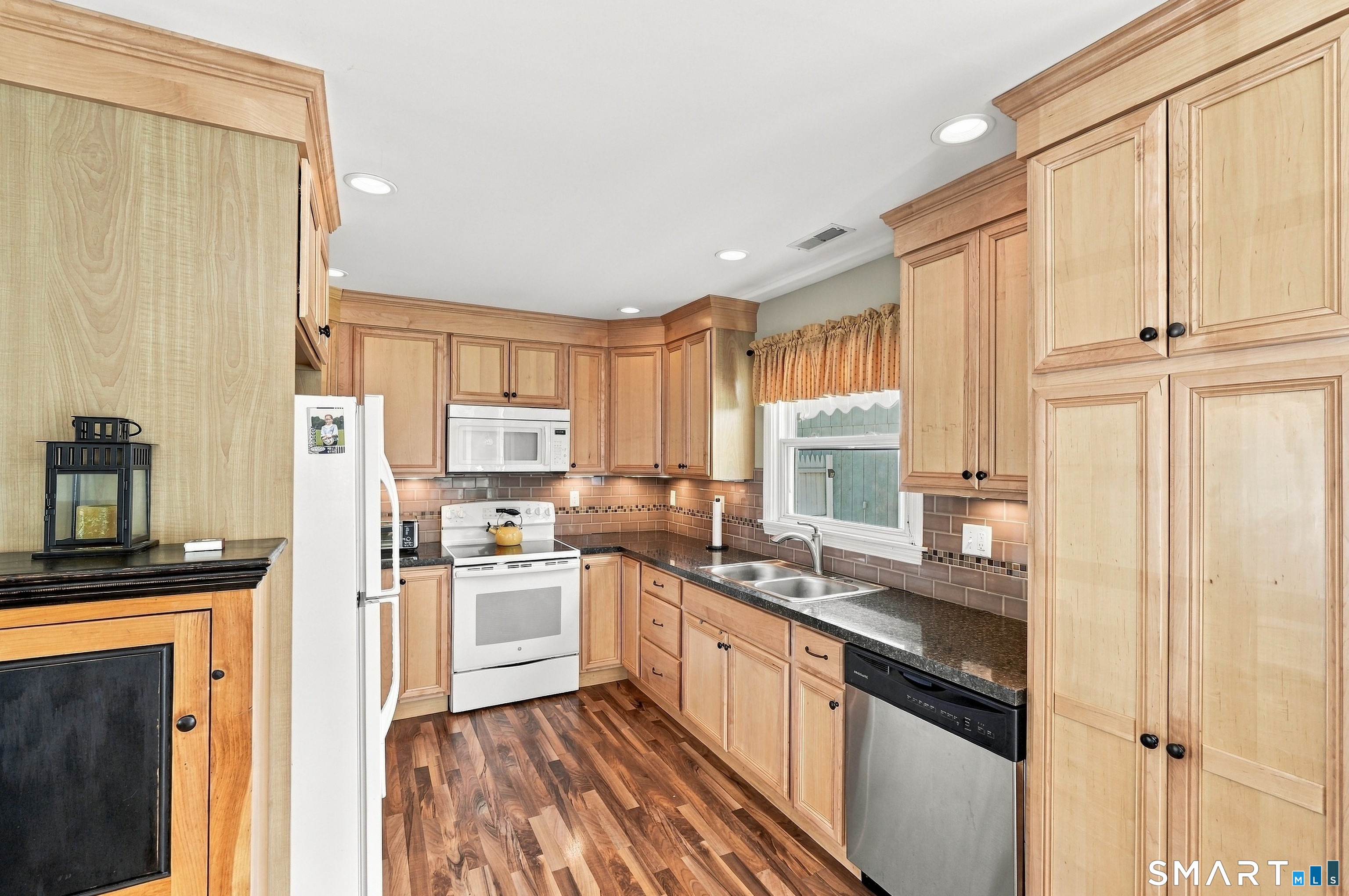66 South Ridgeland Road photo 11