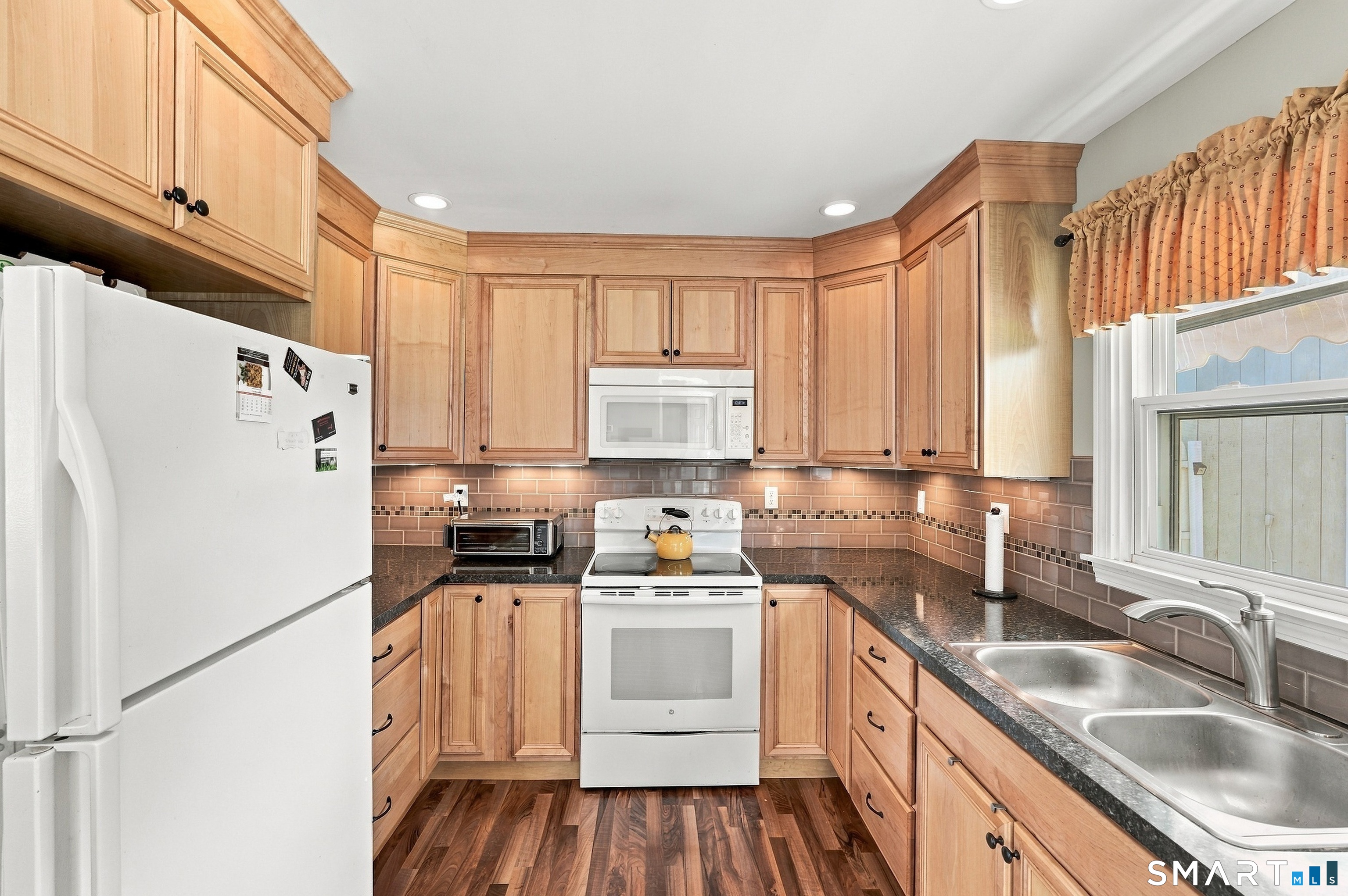 66 South Ridgeland Road photo 12
