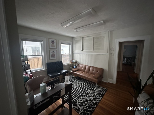 224 Whiting Lane photo 9