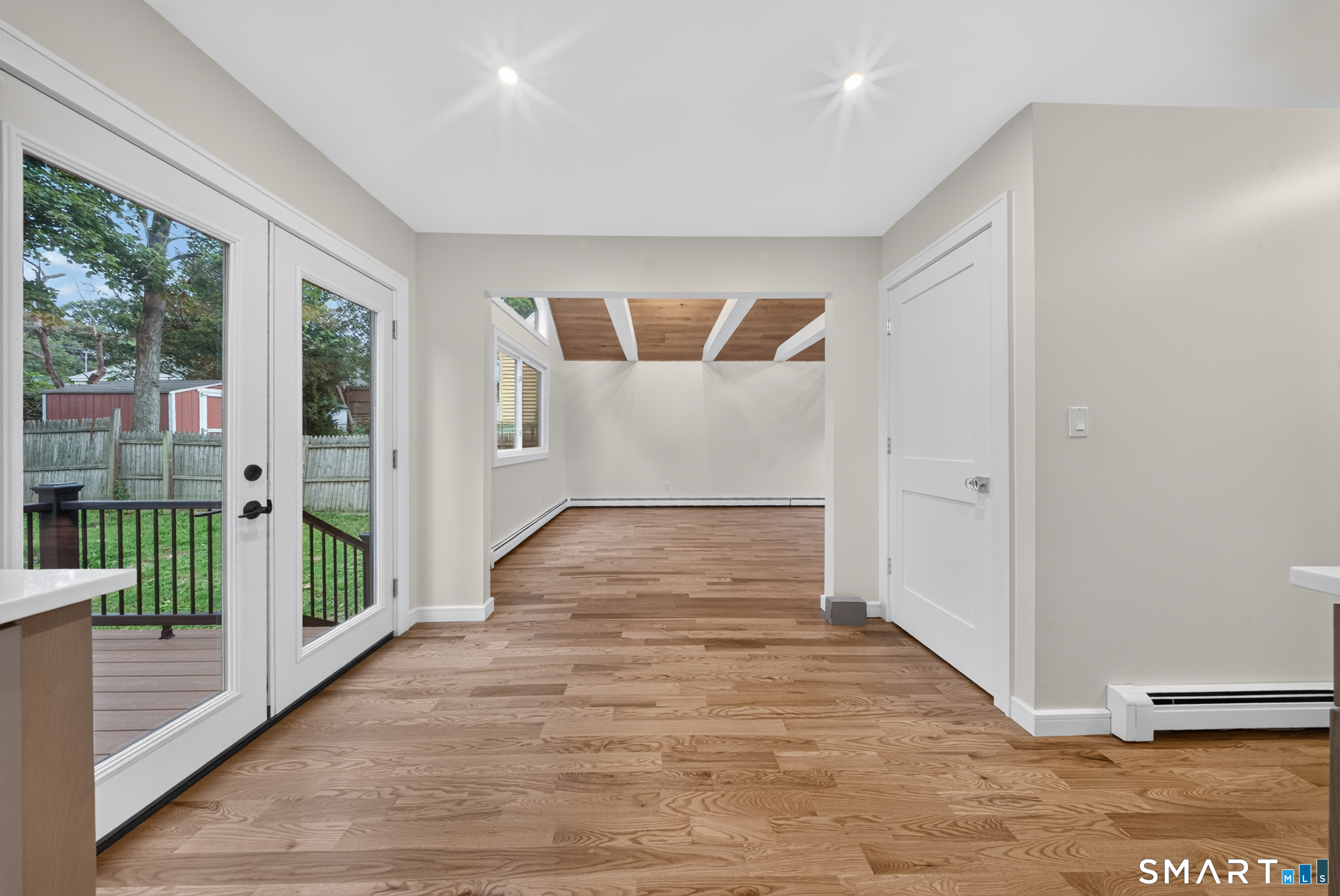 144 Acorn Avenue photo 14