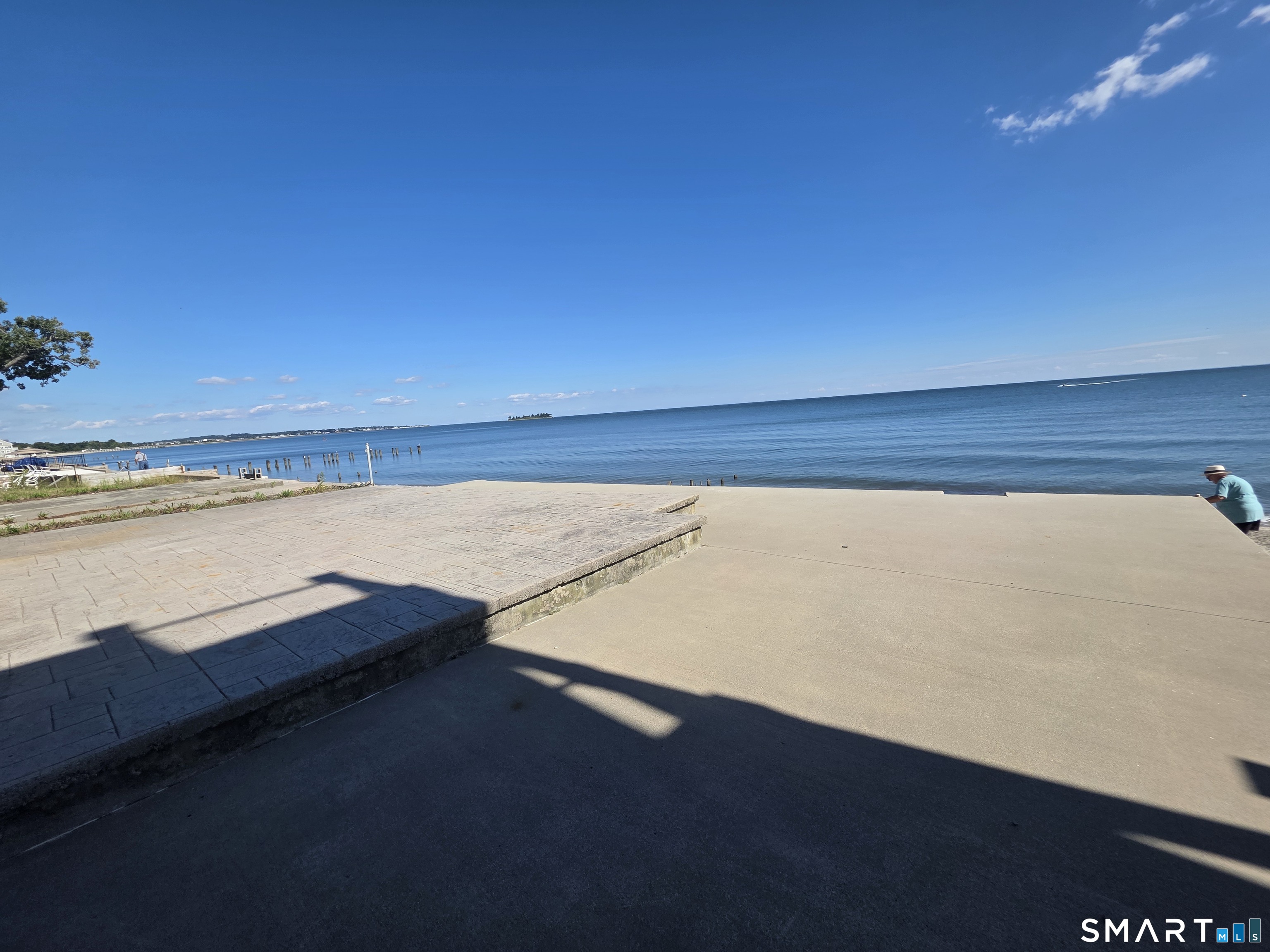 138 Shorefront Street photo 9