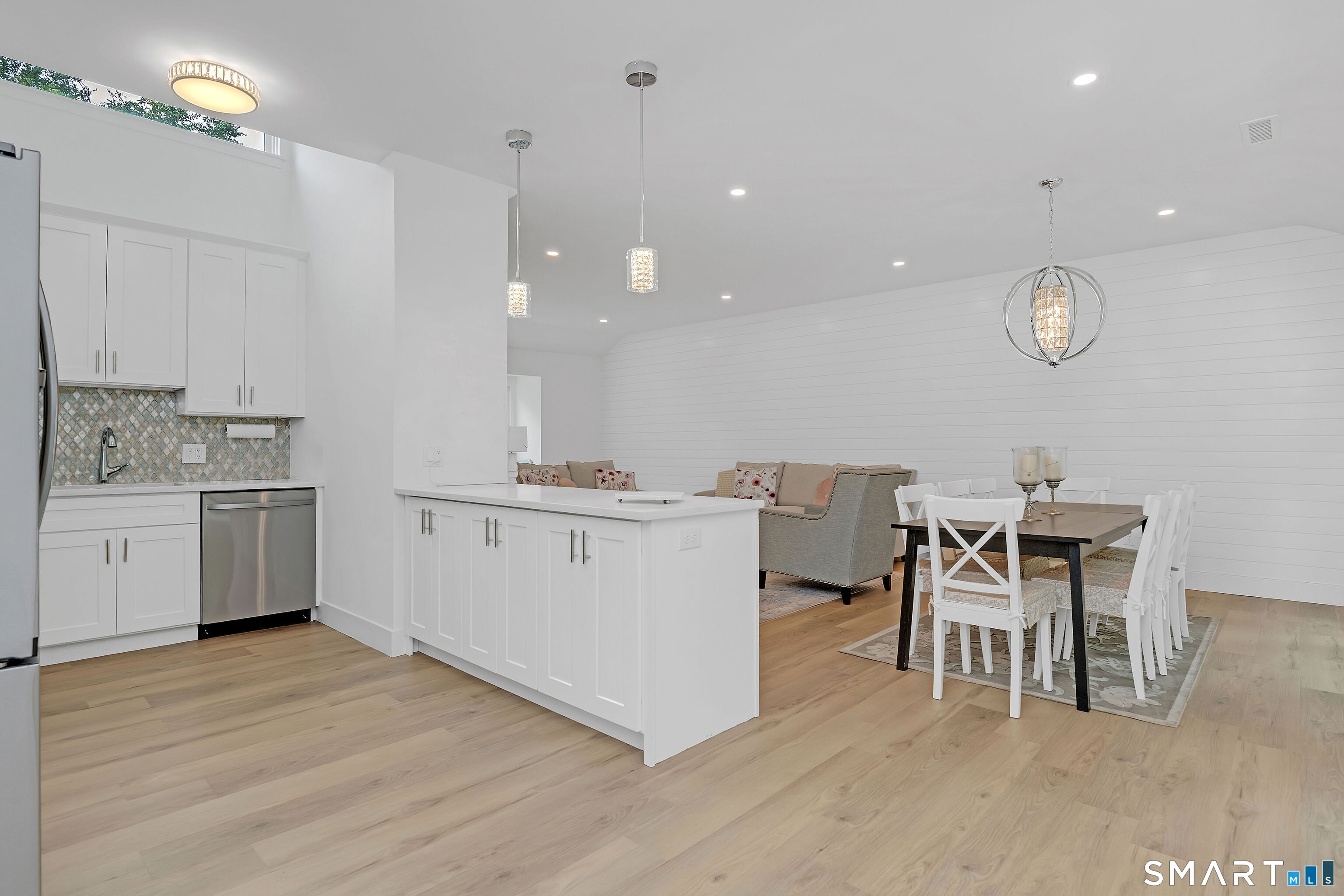 886 Heritage Village Unit #B photo 15