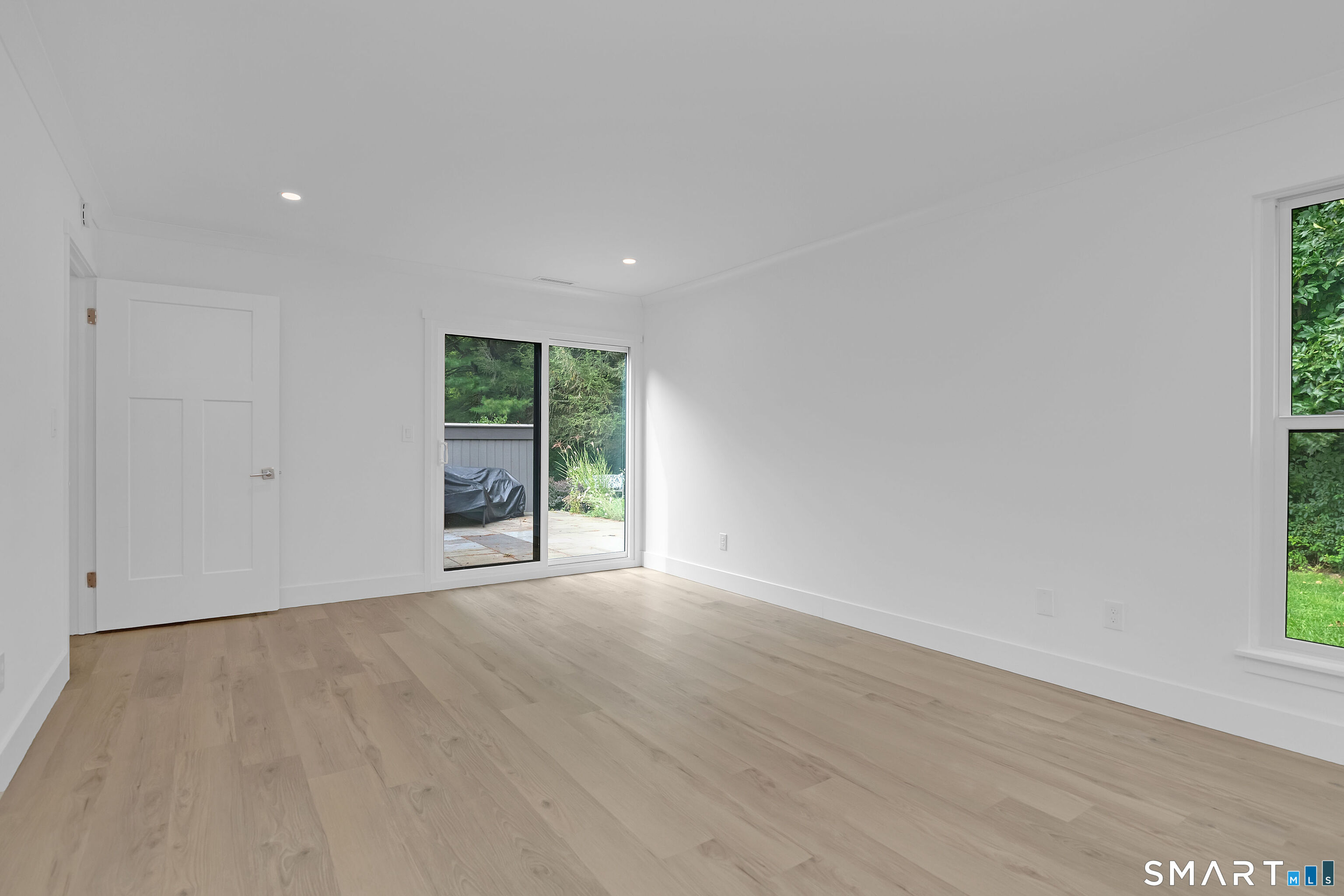 886 Heritage Village Unit #B photo 21