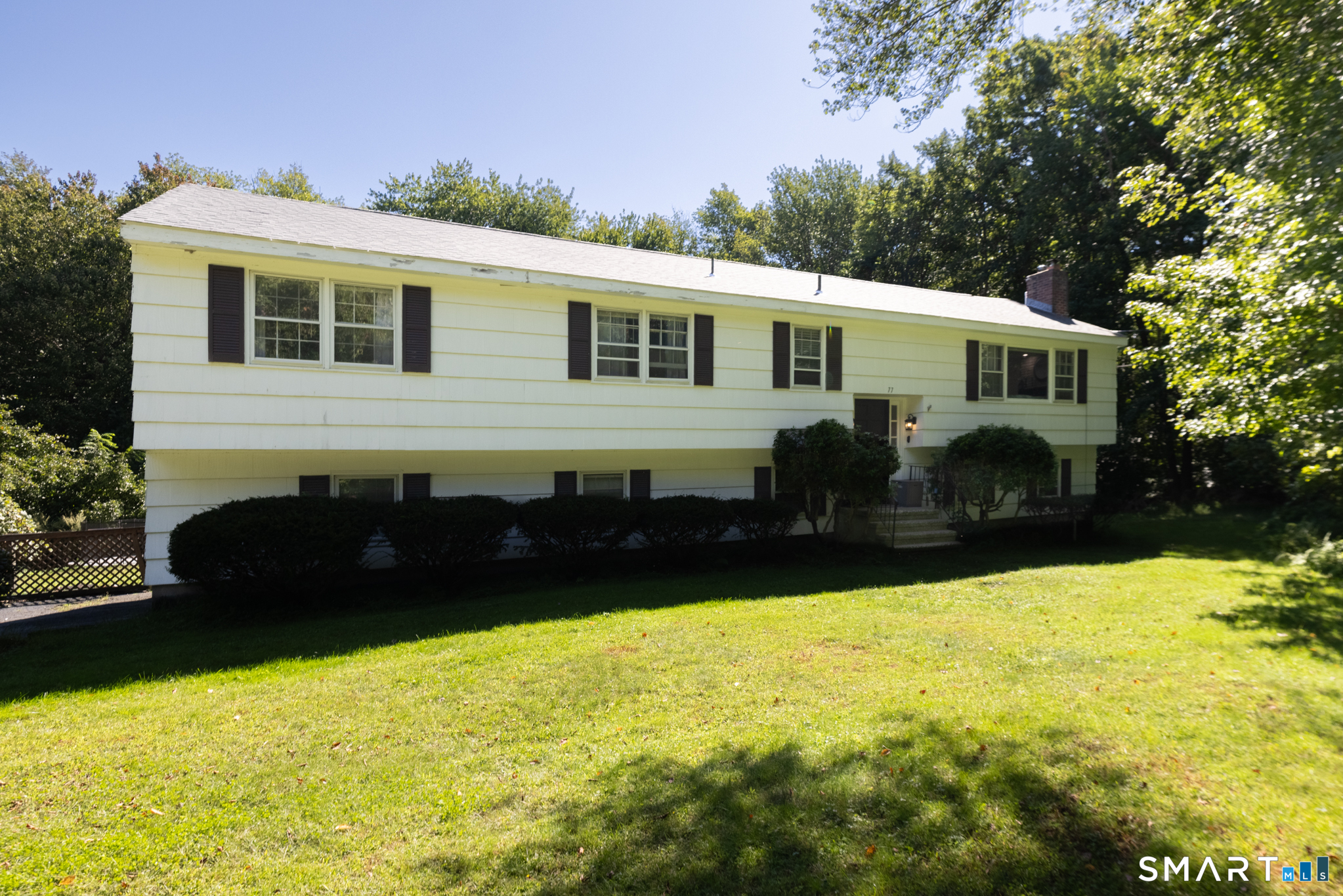 77 Pleasant Drive