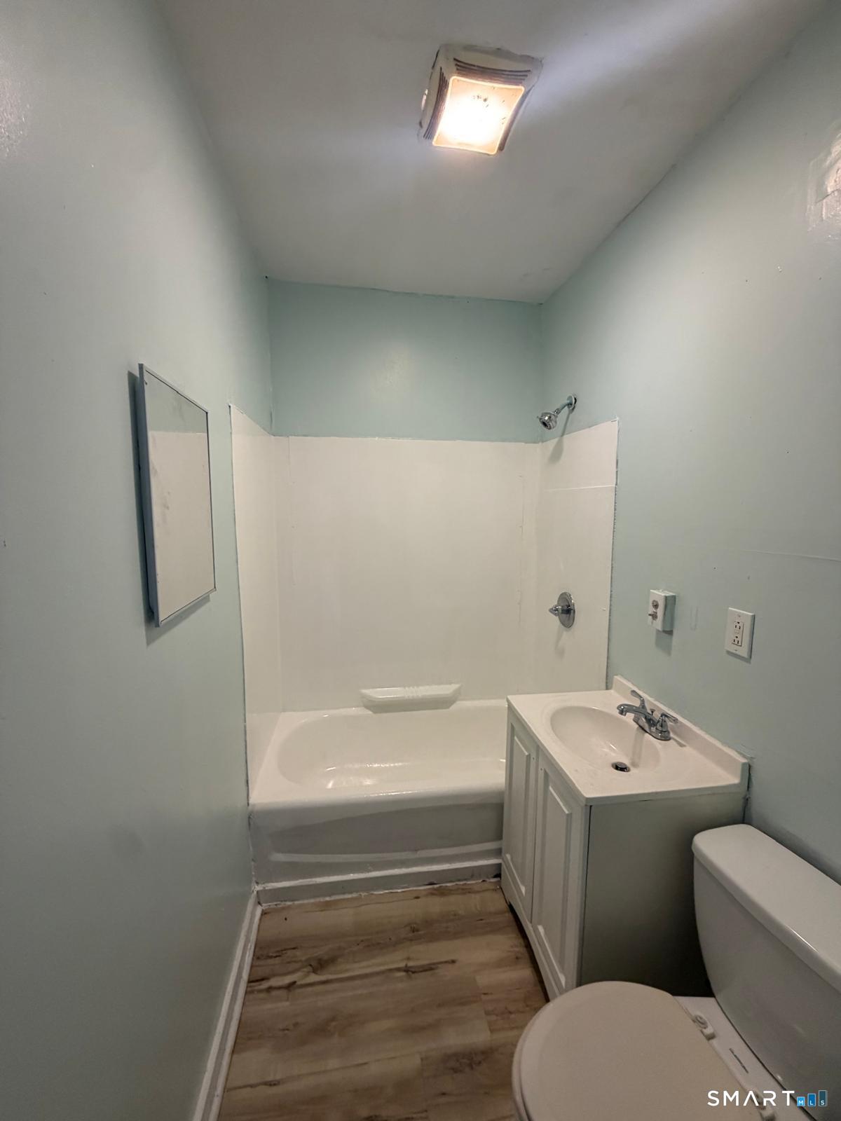 82 Wolcott Street photo 4