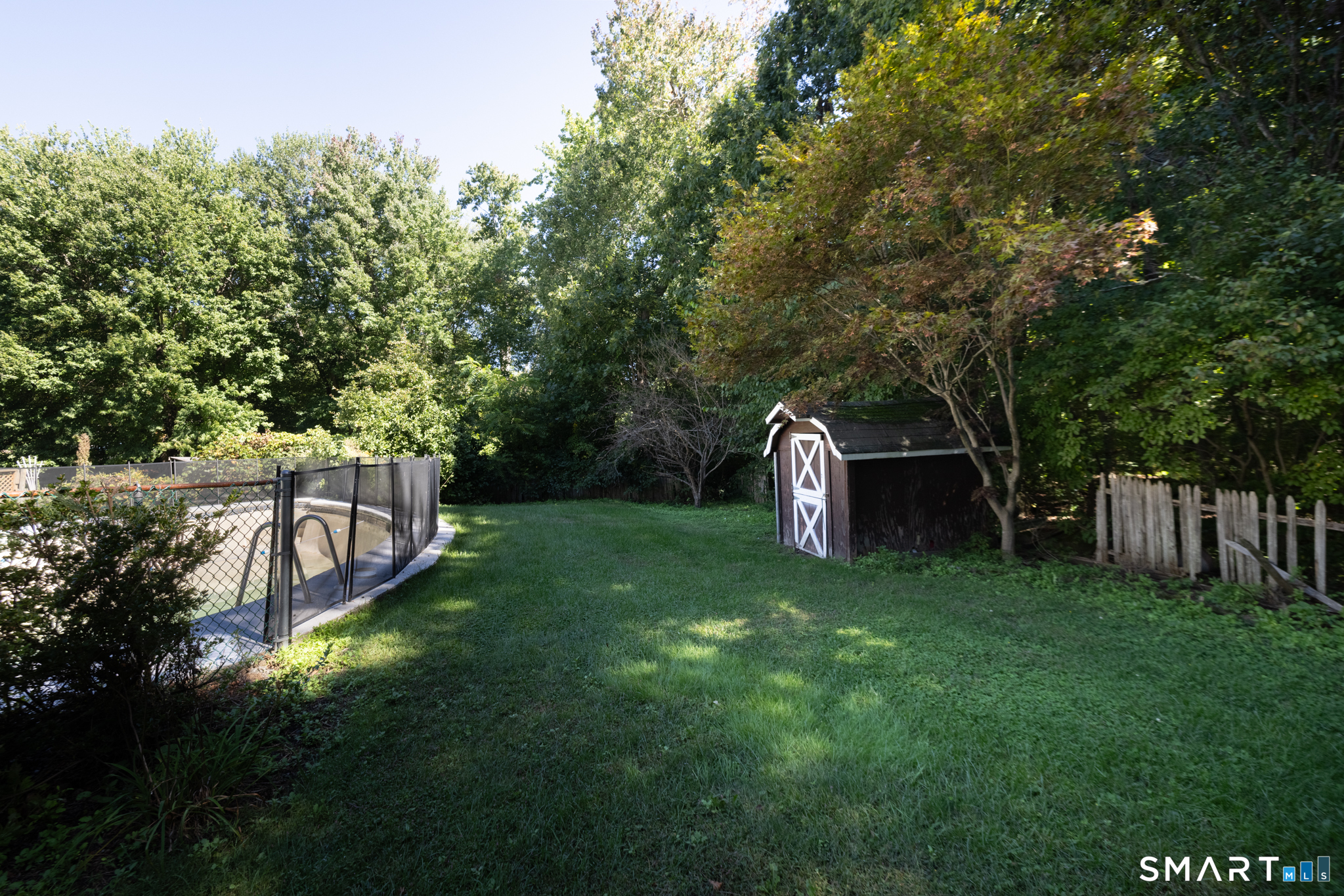77 Pleasant Drive photo 24