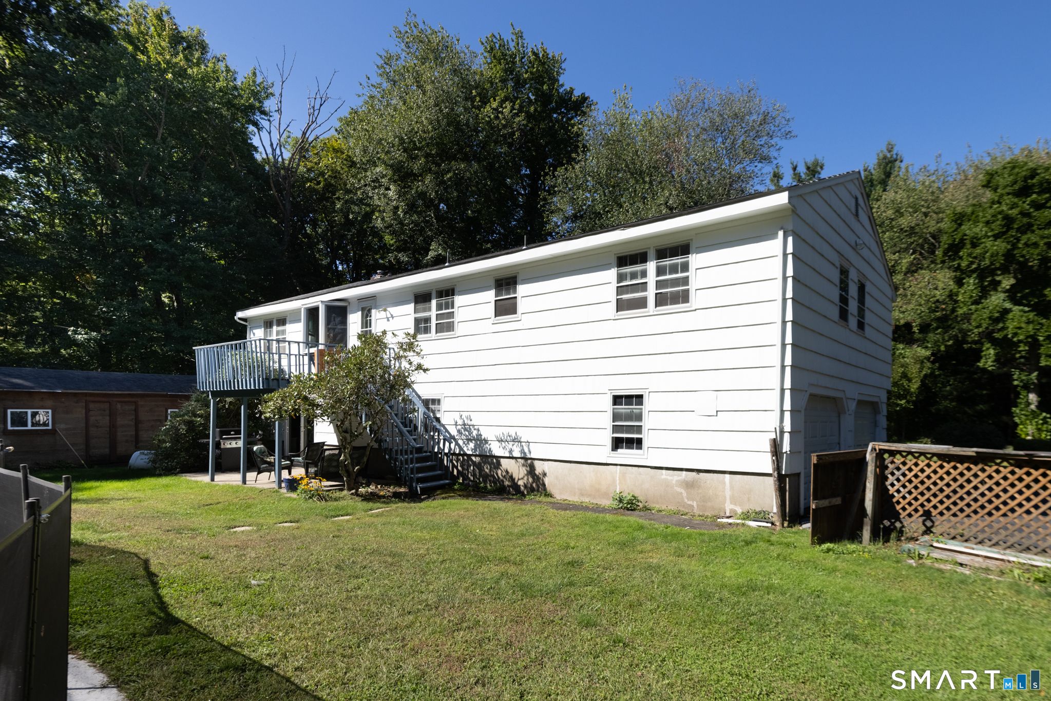 77 Pleasant Drive photo 32