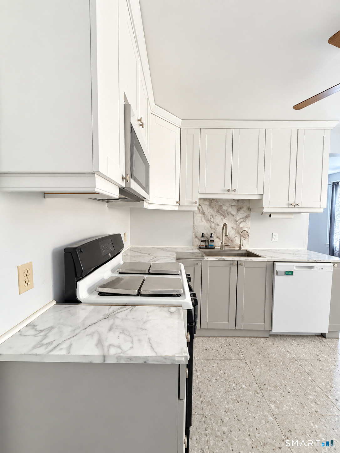 841 Iranistan Avenue Unit #1FL photo 8