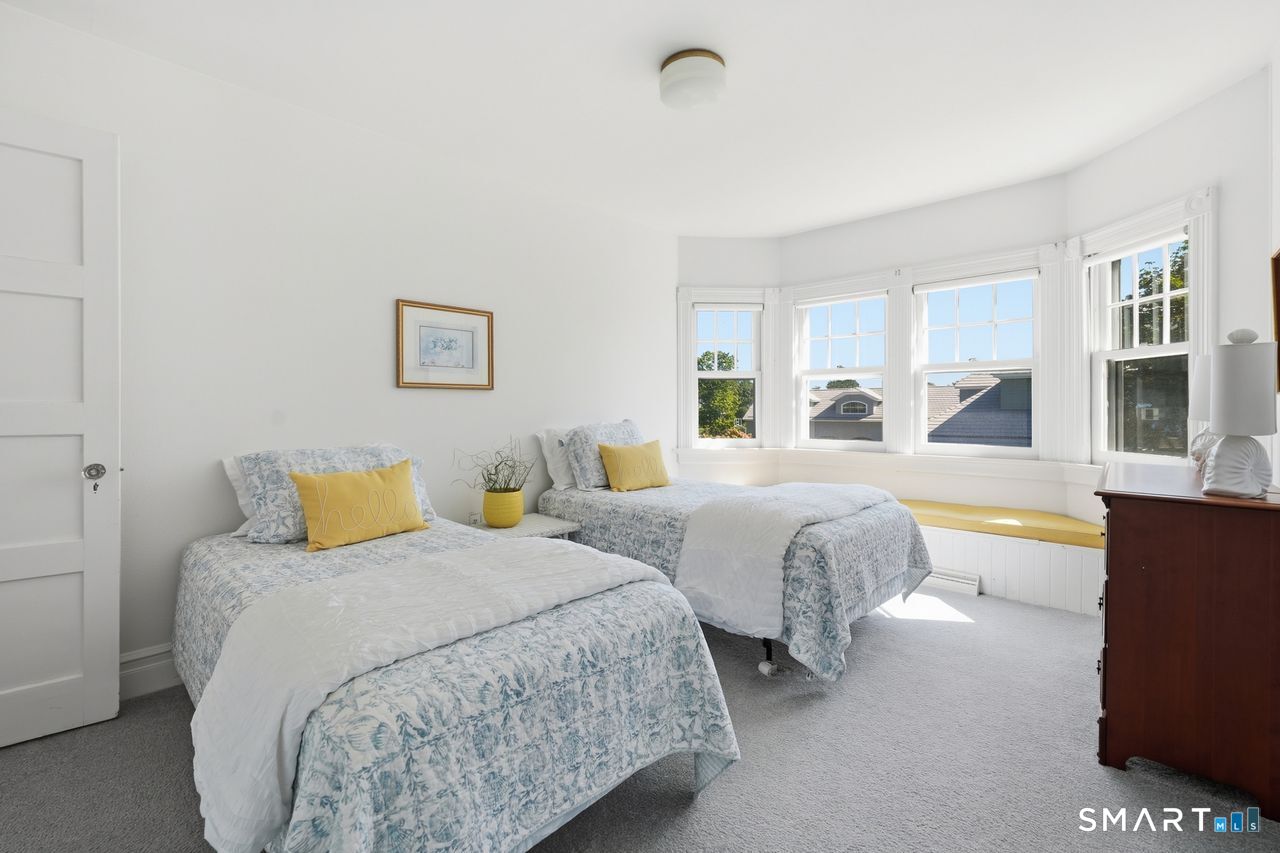 210 Fiske Lane photo 30