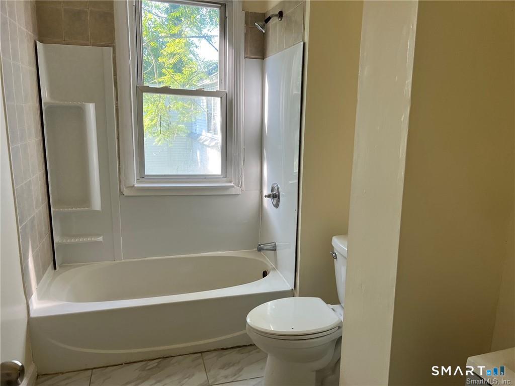 99 Lounsbury Avenue photo 20
