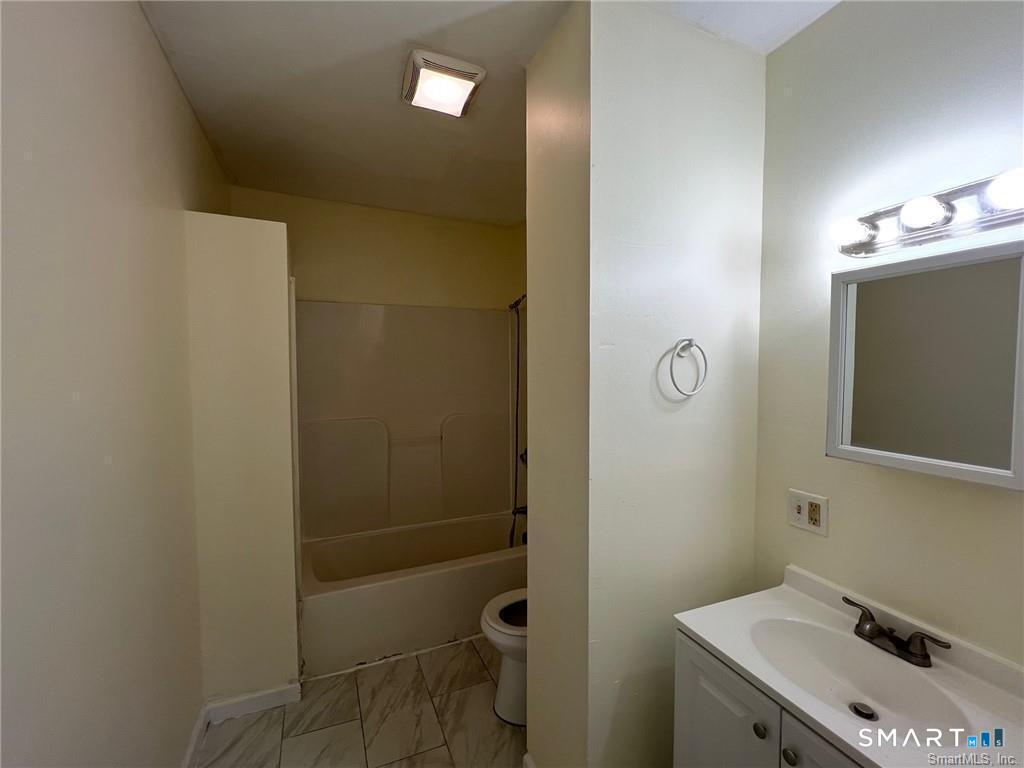 99 Lounsbury Avenue photo 25