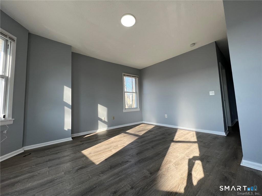 99 Lounsbury Avenue photo 24