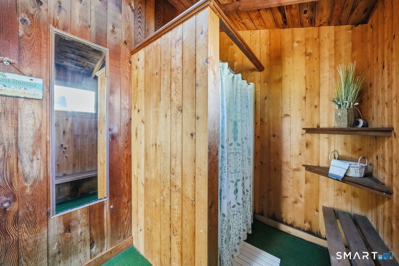 210 Fiske Lane photo 37