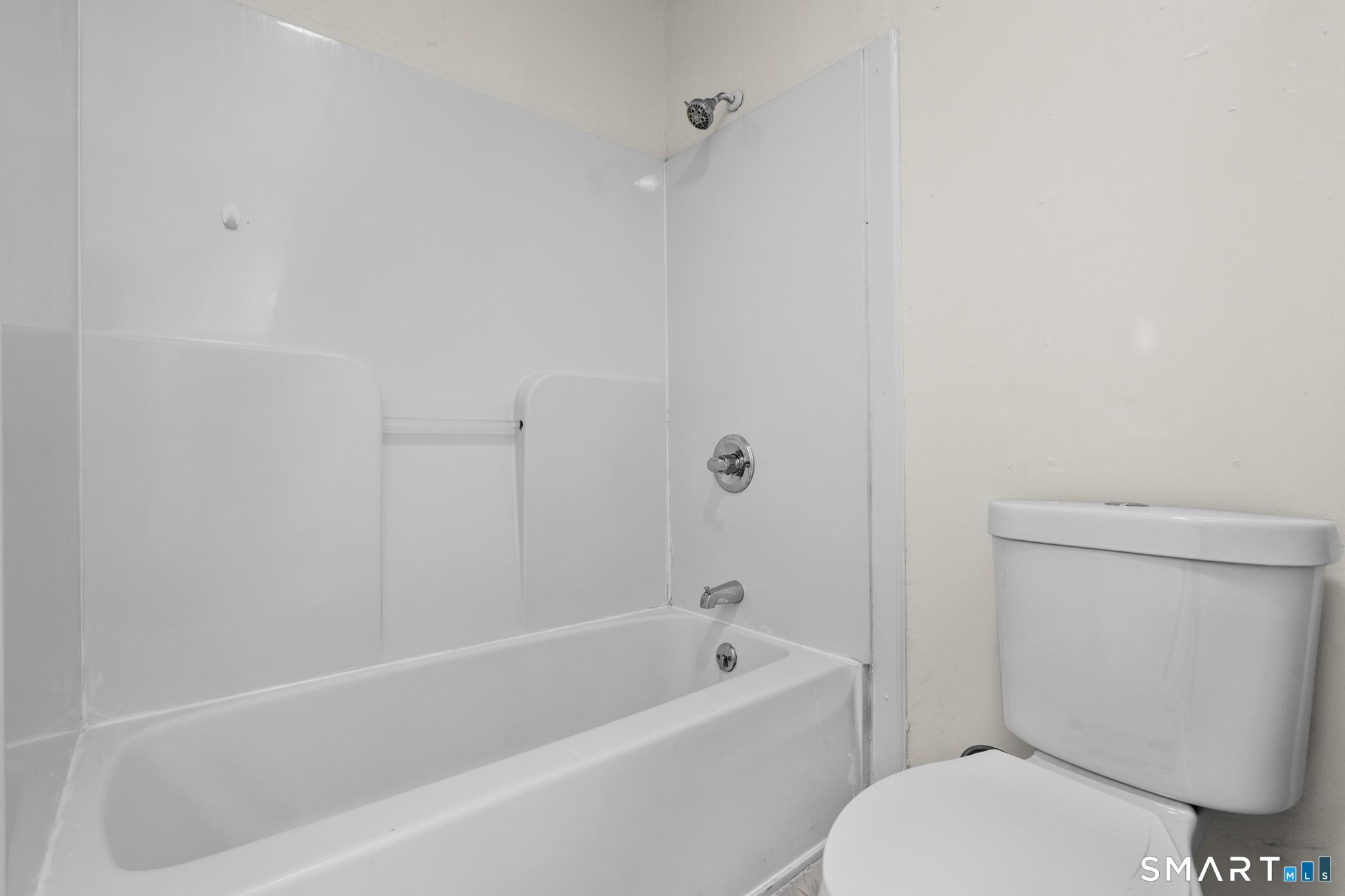 99 Lounsbury Avenue photo 11
