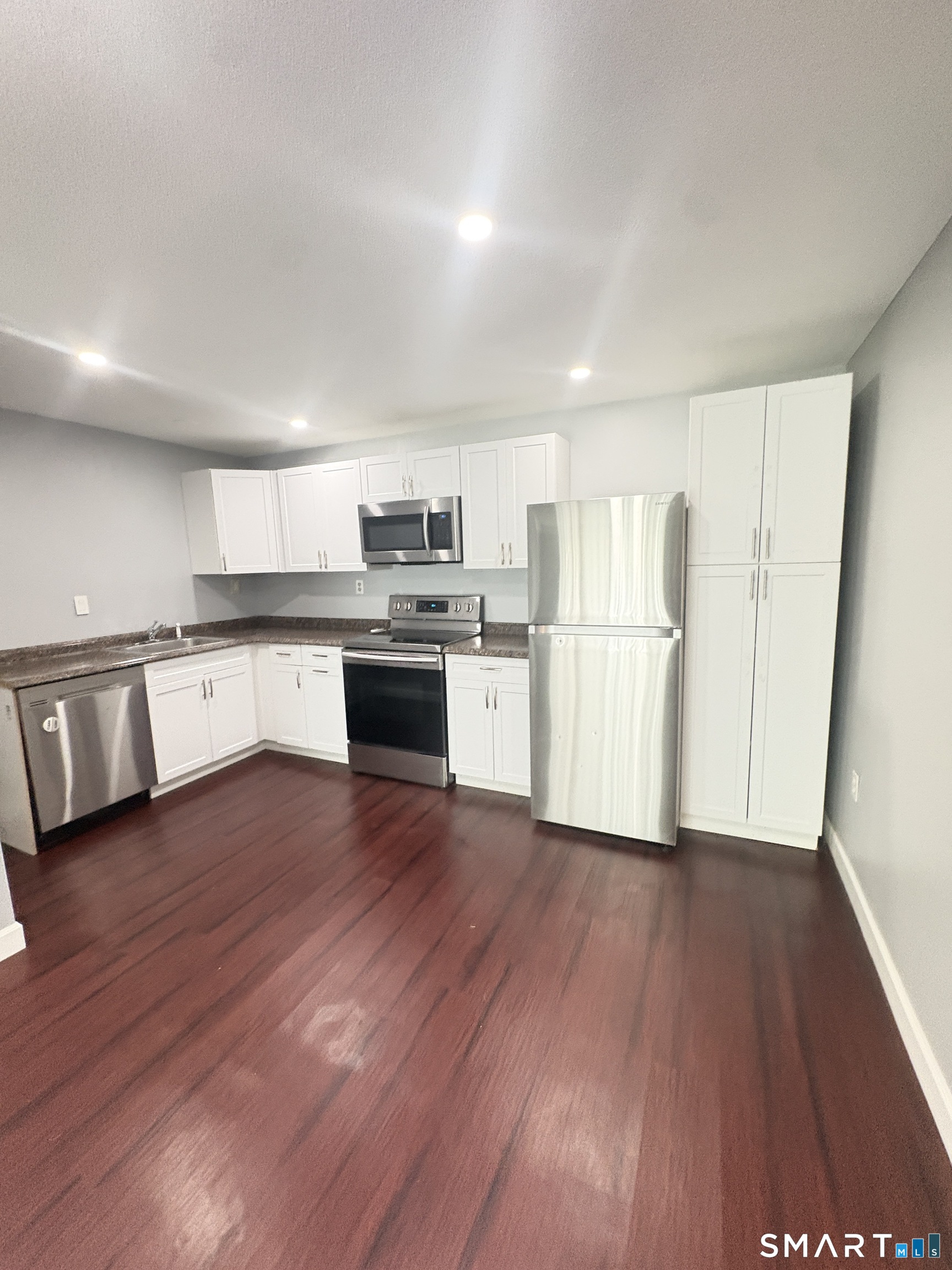 106 Oakwood Avenue Unit #T2 photo 3