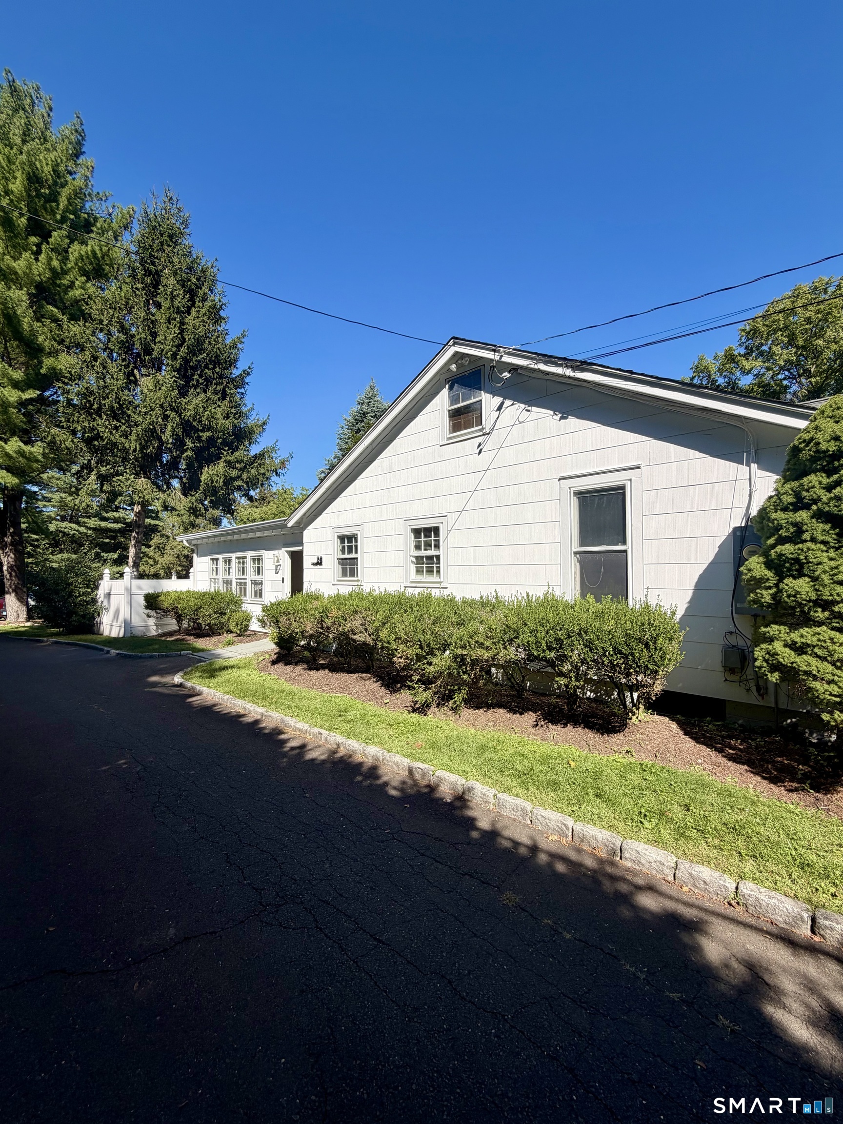 28 Treadwell Avenue photo 2