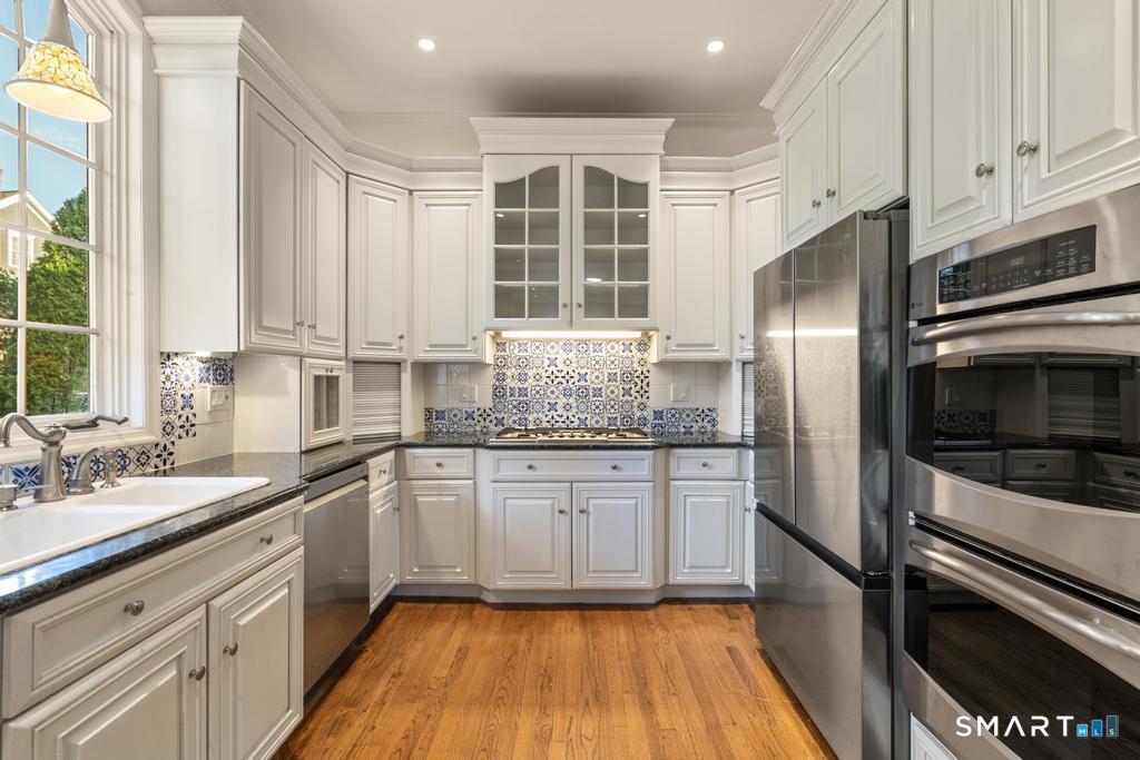 152 West River Street photo 10