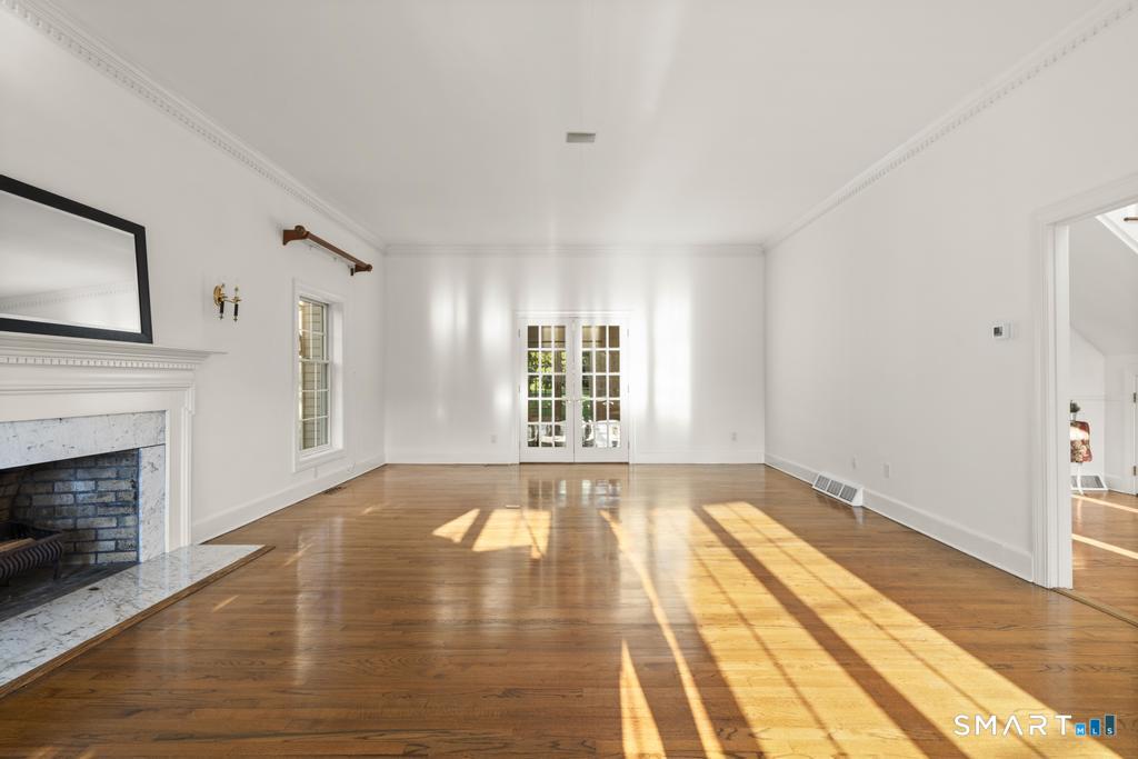 152 West River Street photo 14