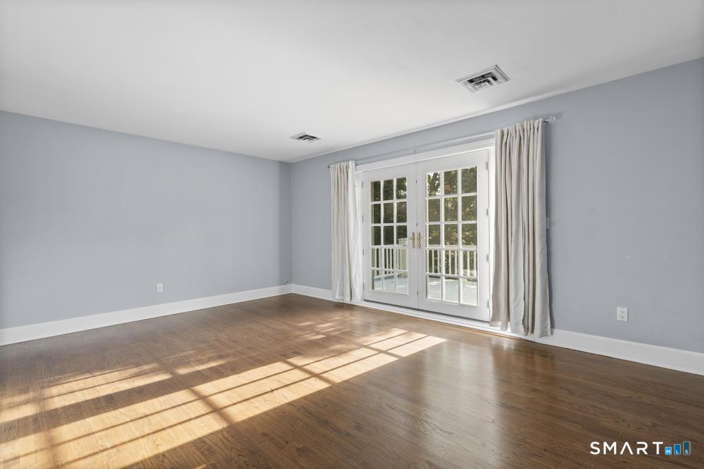 152 West River Street photo 29