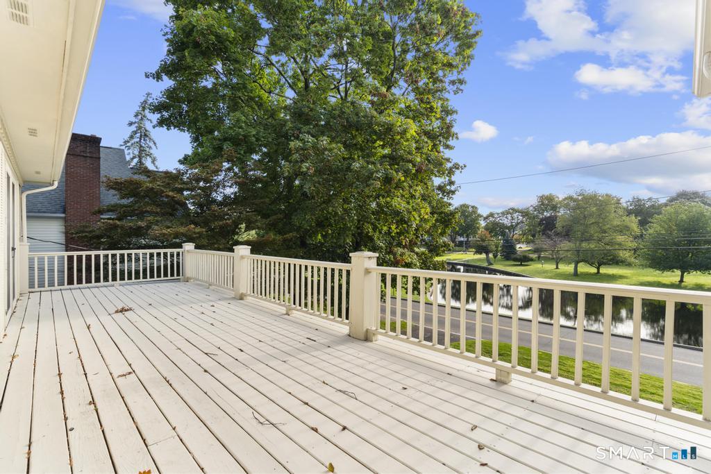 152 West River Street photo 31