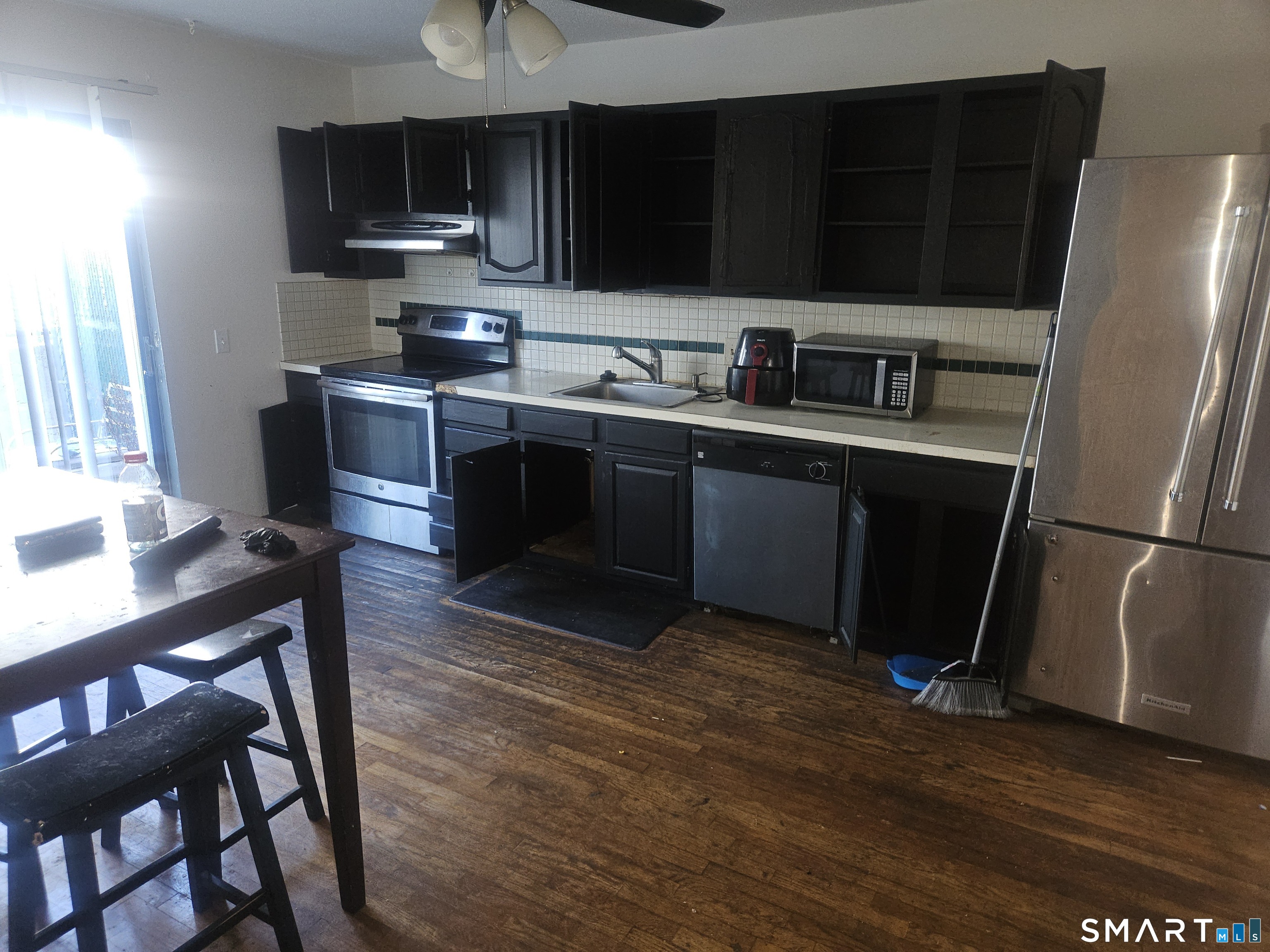 Photo 2 of Townhouse for sale at 90 Wakelee Rd #8, Waterbury, CT 06705 | MLS# 24208118 | Listing updated on 2026-09-19