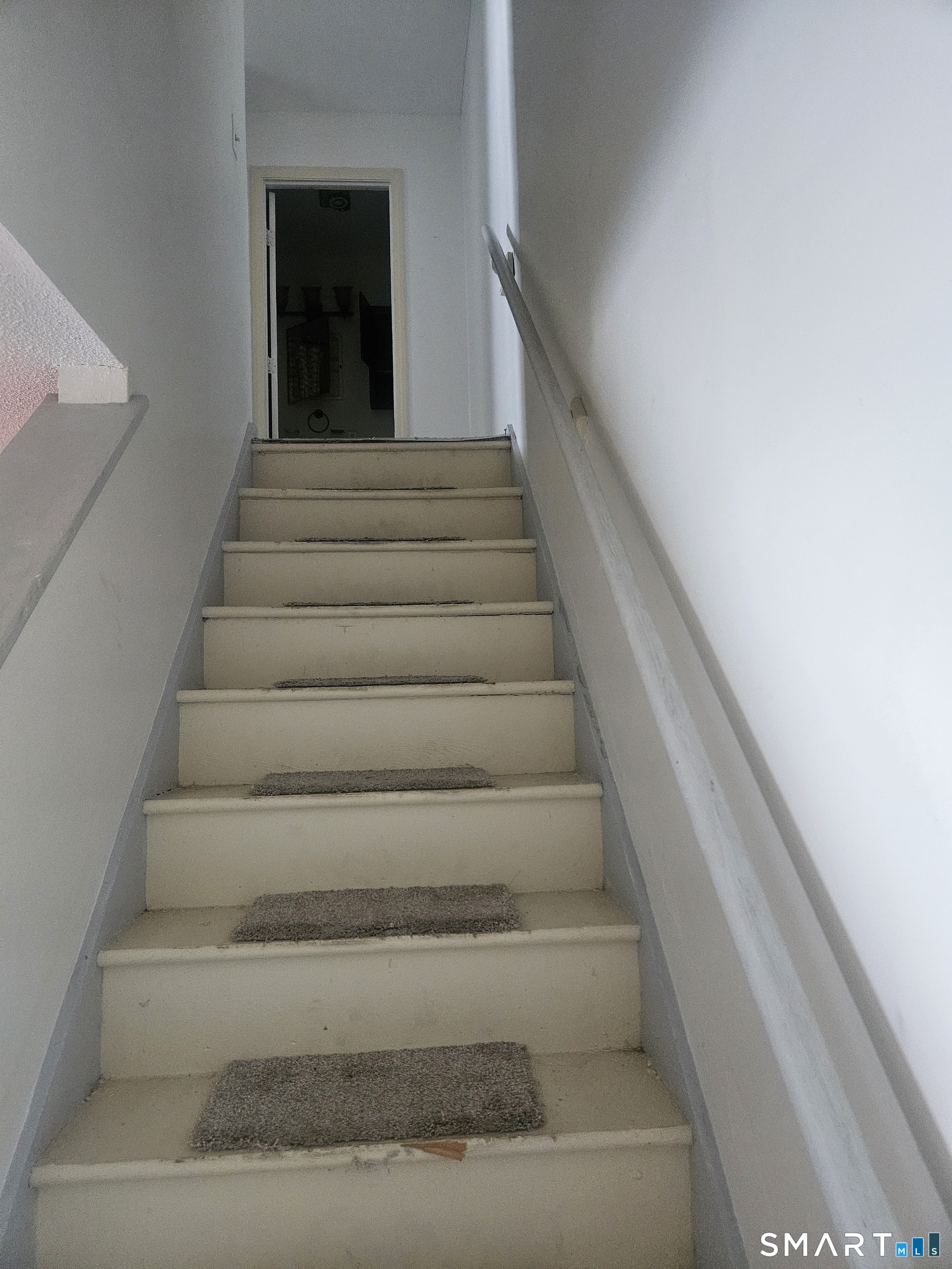 Photo 3 of Townhouse for sale at 90 Wakelee Rd #8, Waterbury, CT 06705 | MLS# 24208118 | Listing updated on 2026-09-19