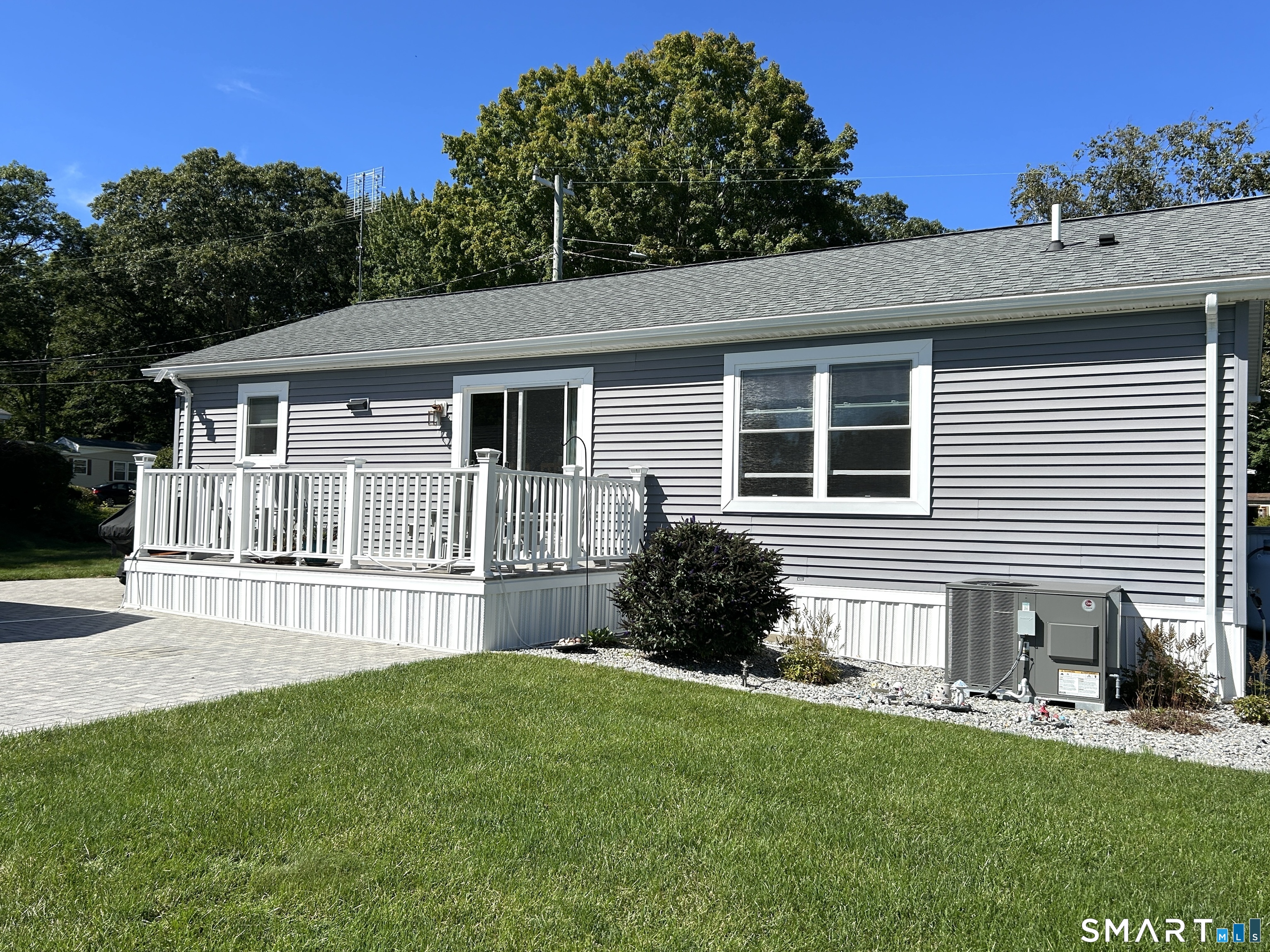 8 Stonewall Drive photo 32