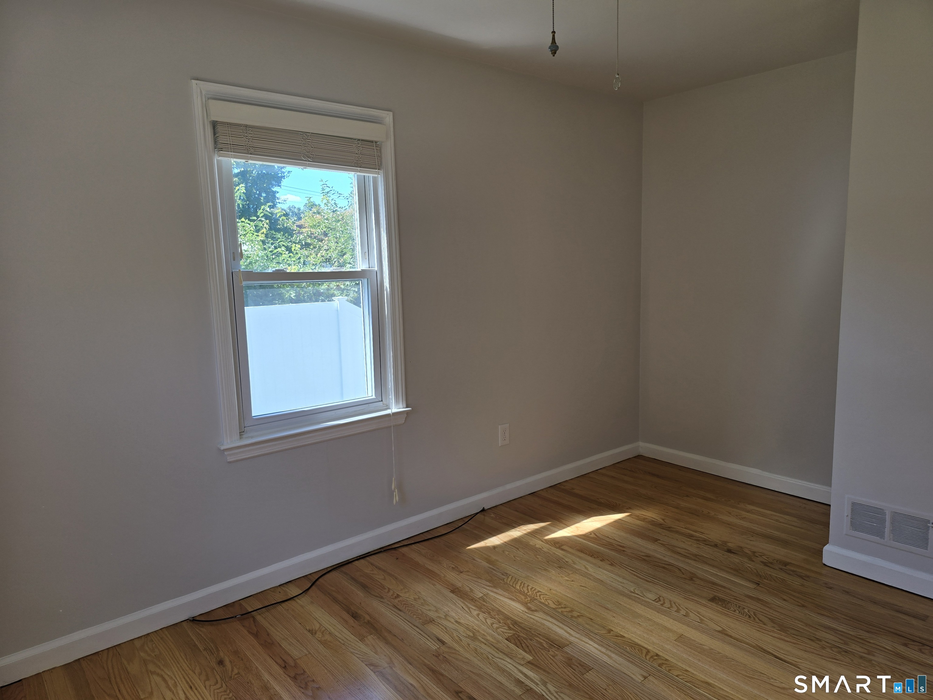1 Albers Road photo 12