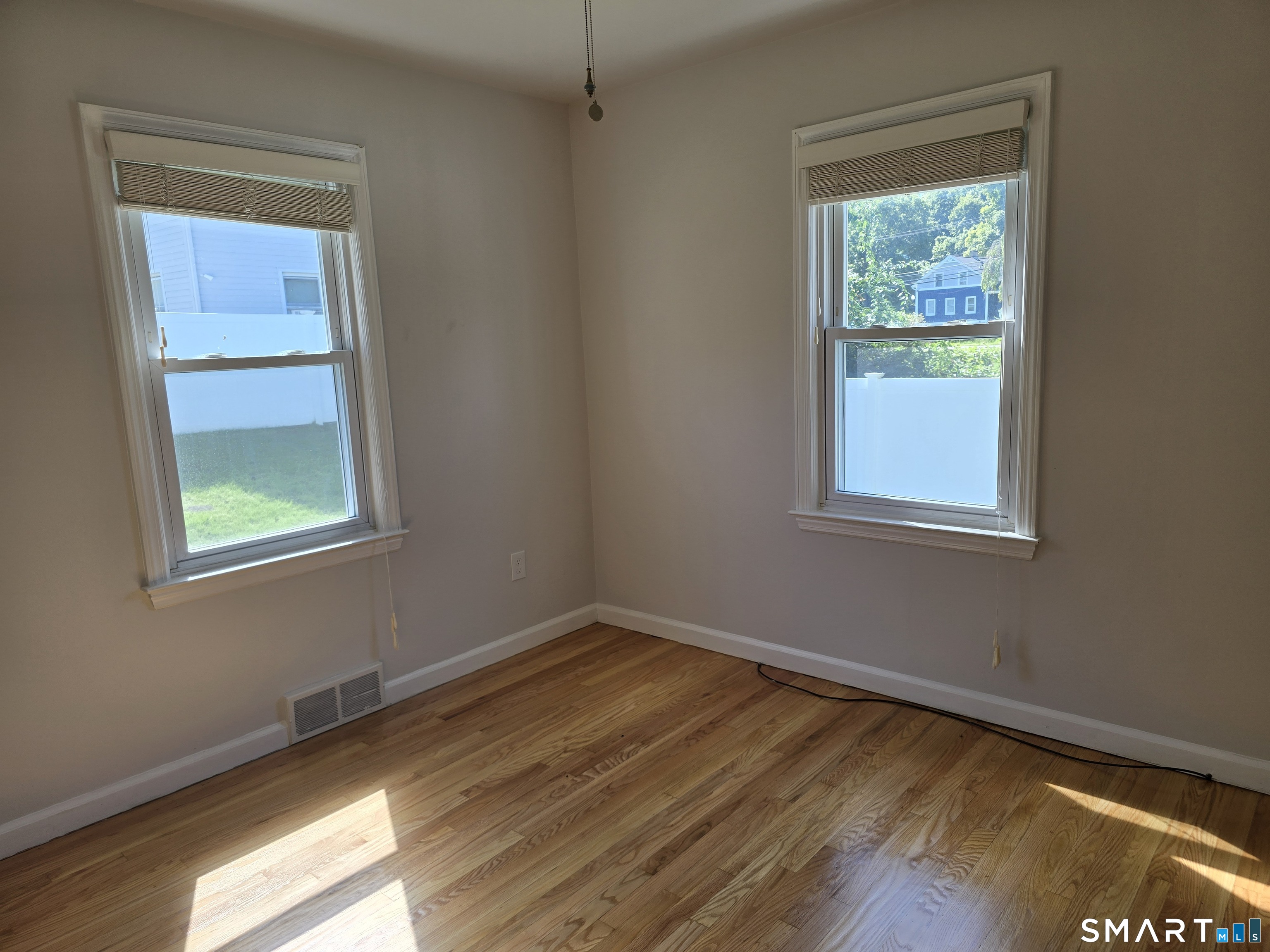 1 Albers Road photo 11