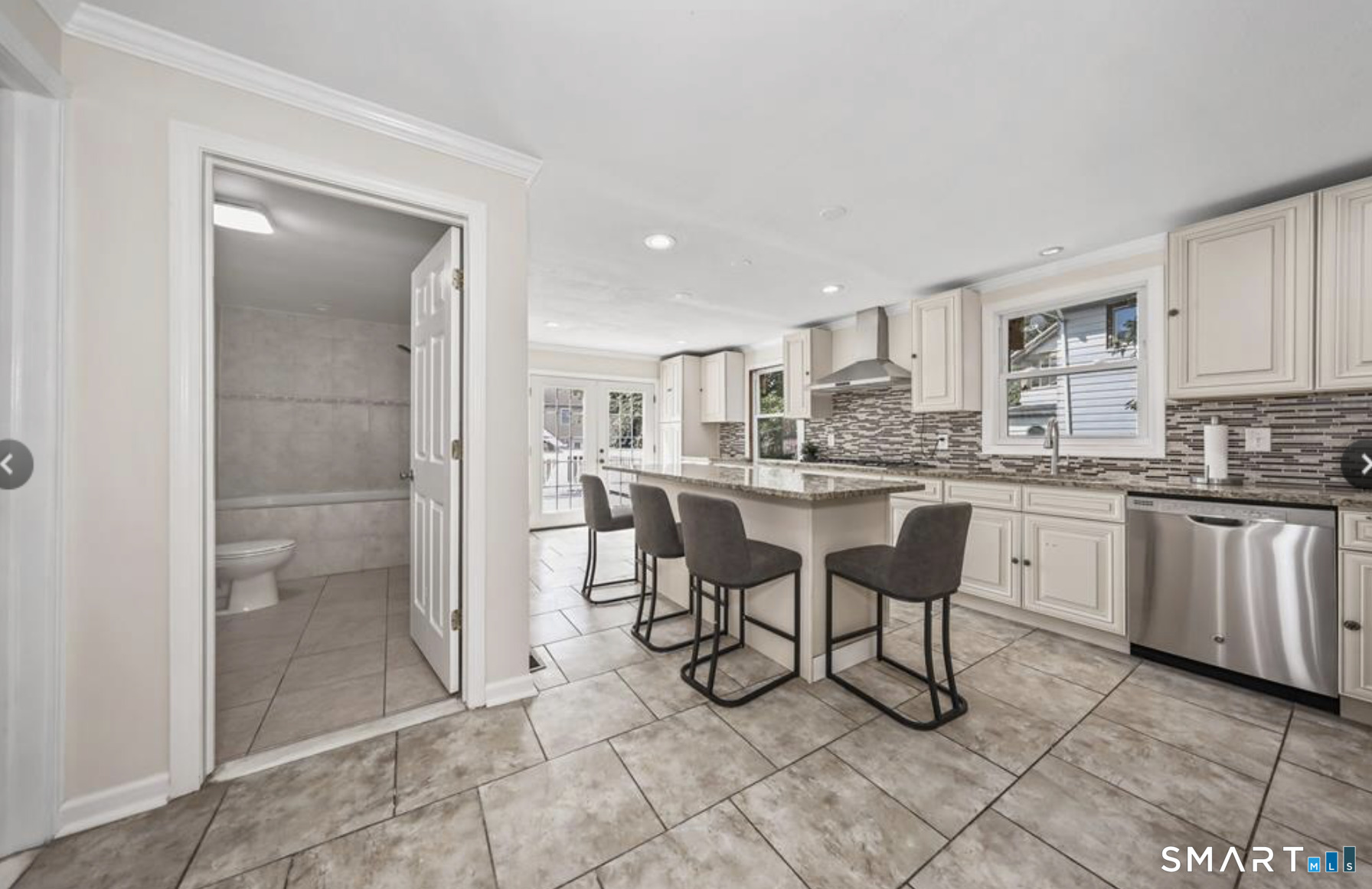 145 Dewey Street photo 12