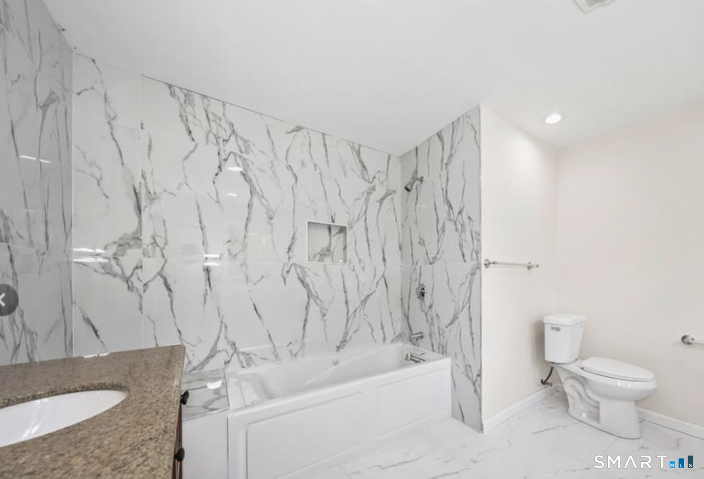 145 Dewey Street photo 23