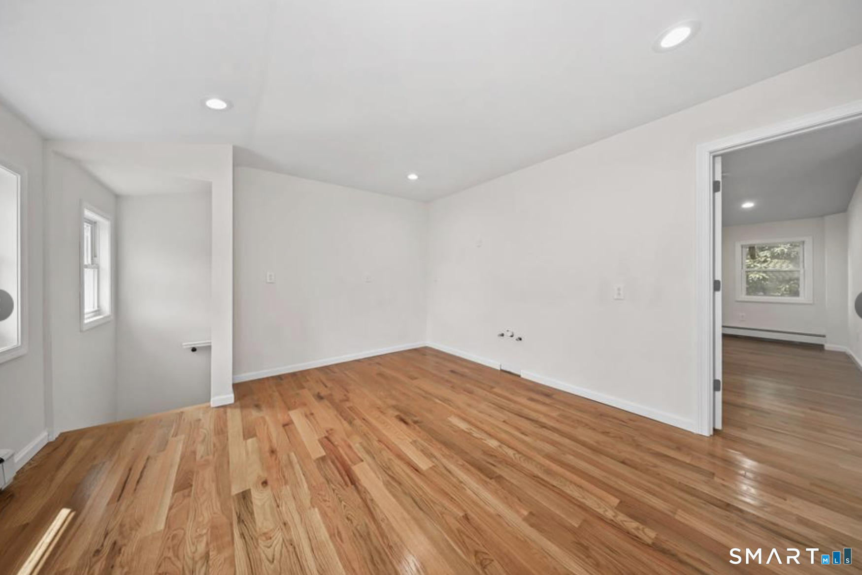 145 Dewey Street photo 30