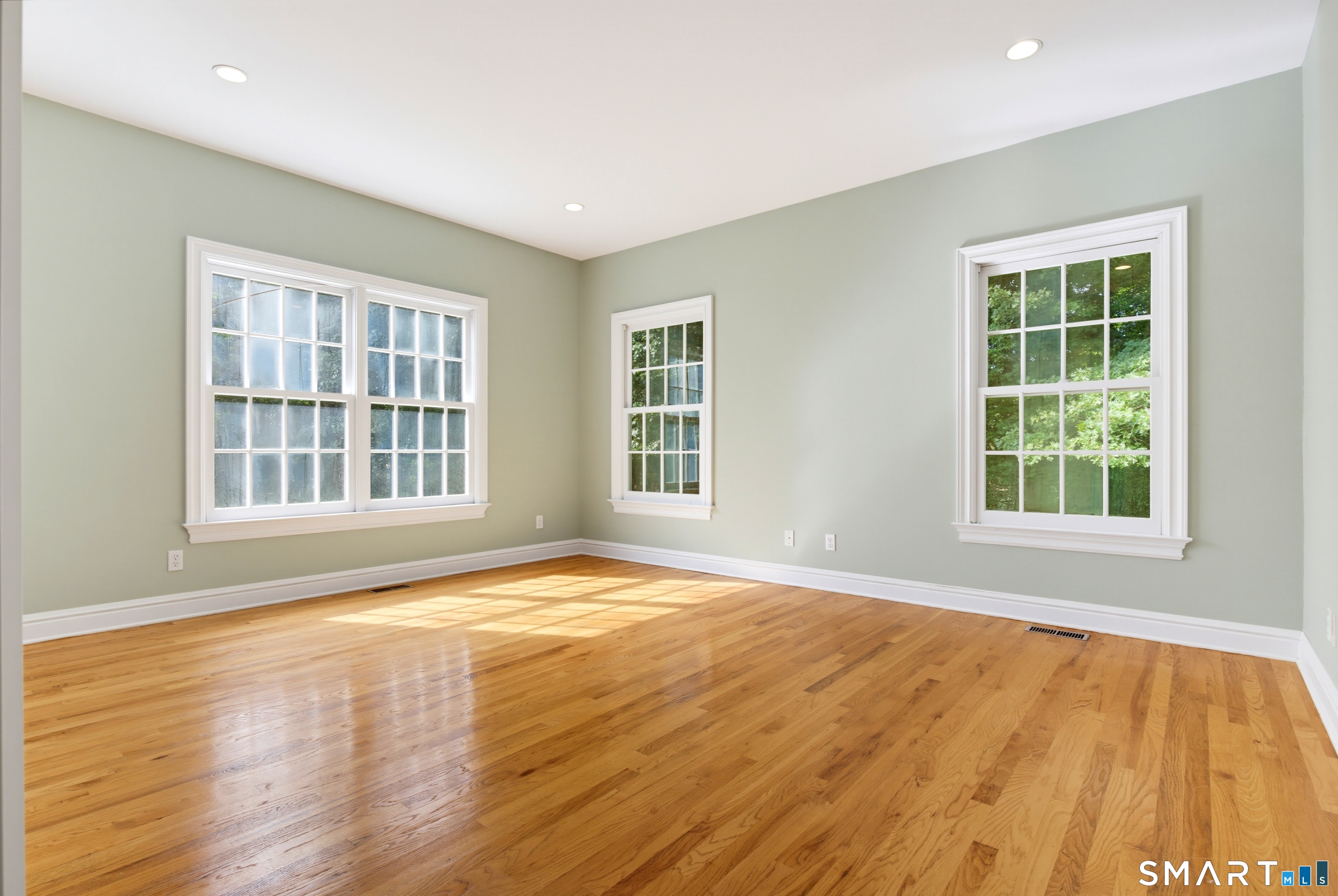 24 Langner Lane photo 15