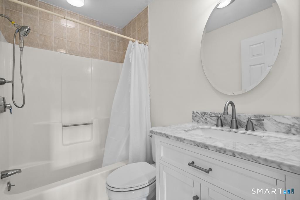 152 West River Street photo 30