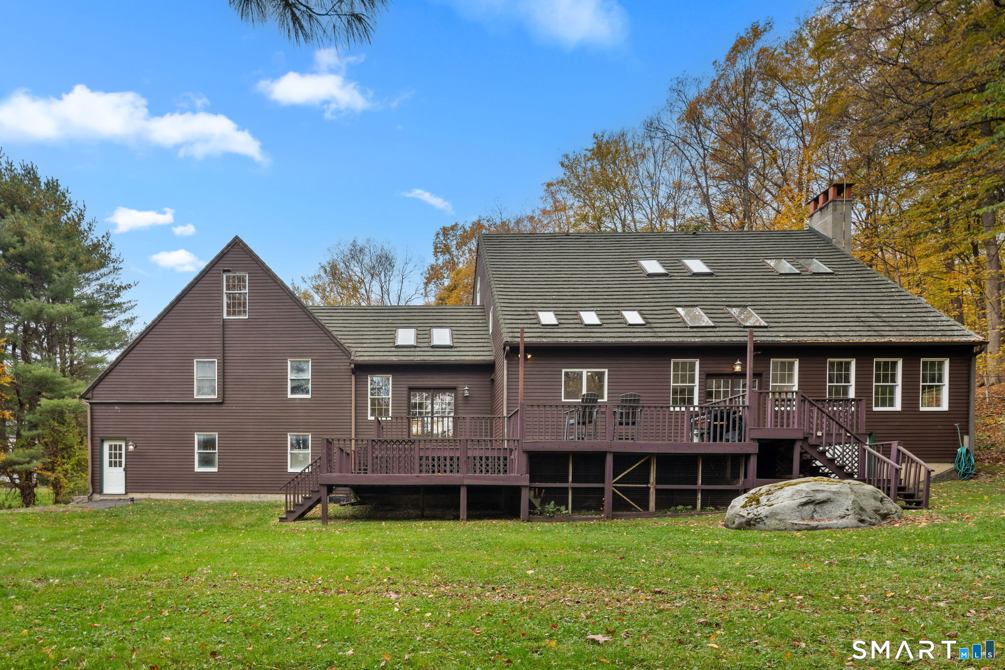 17 Curtis Drive photo 2