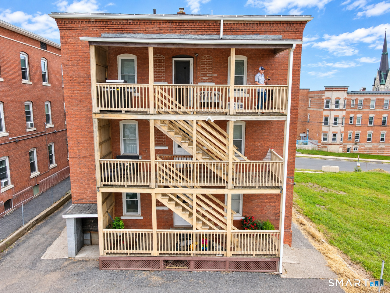 86 Gold Street photo 29