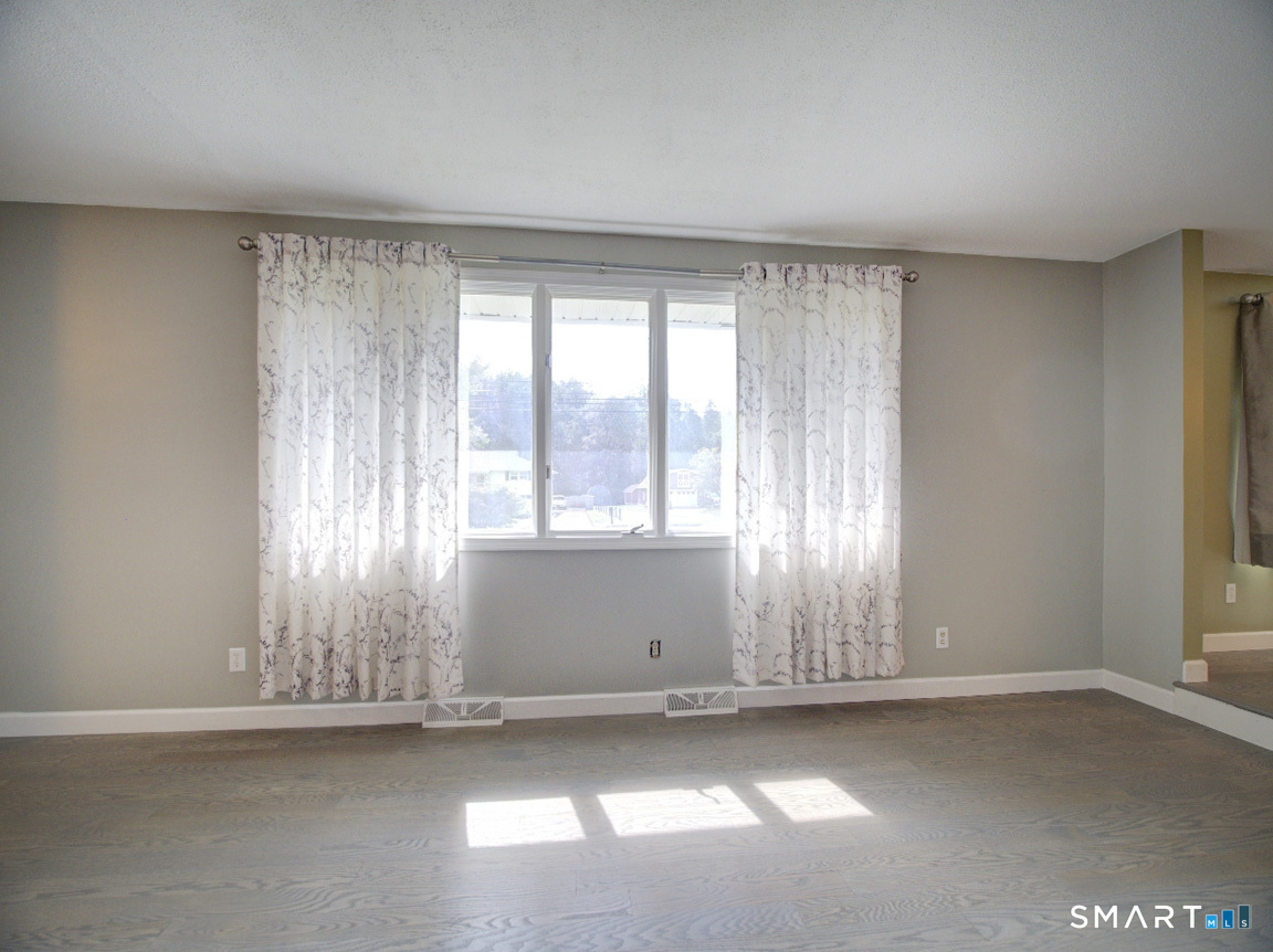 197 Maple Avenue photo 8